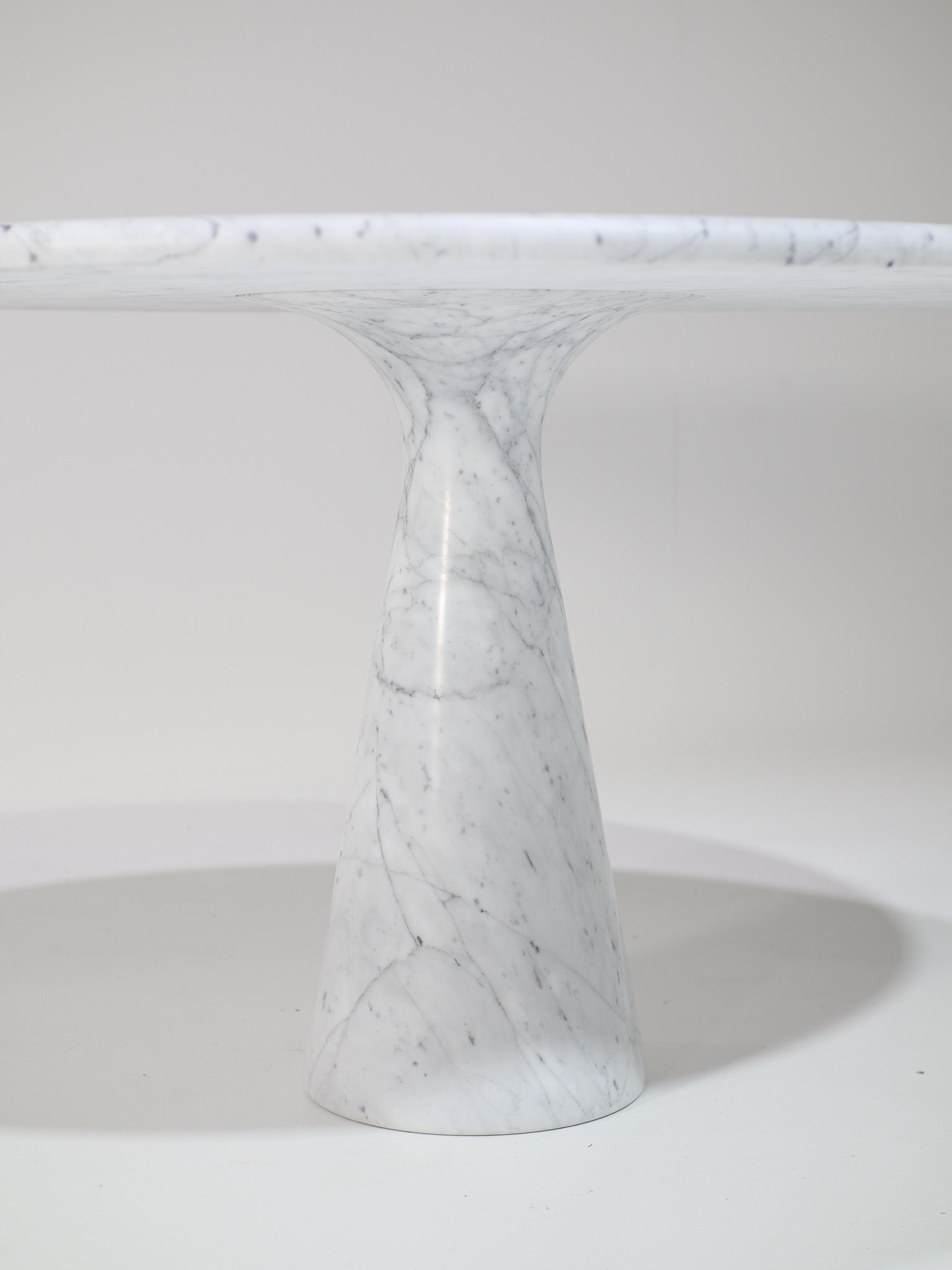 Angelo_Mangiarotti_M1_marble_dining_table
