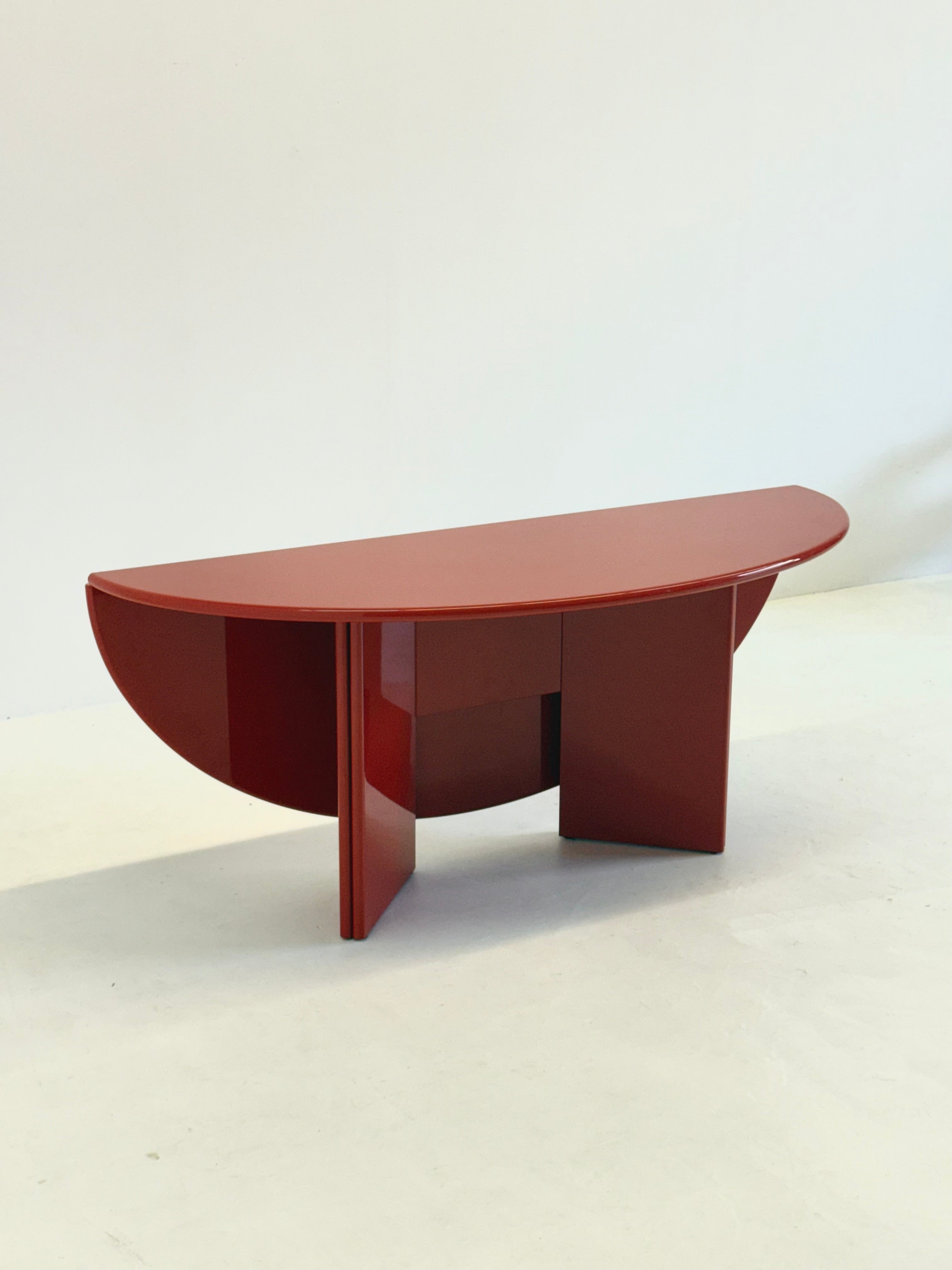 Kazuhide_Takahama_Antella_Red_Extendable_Table_for_Cassina