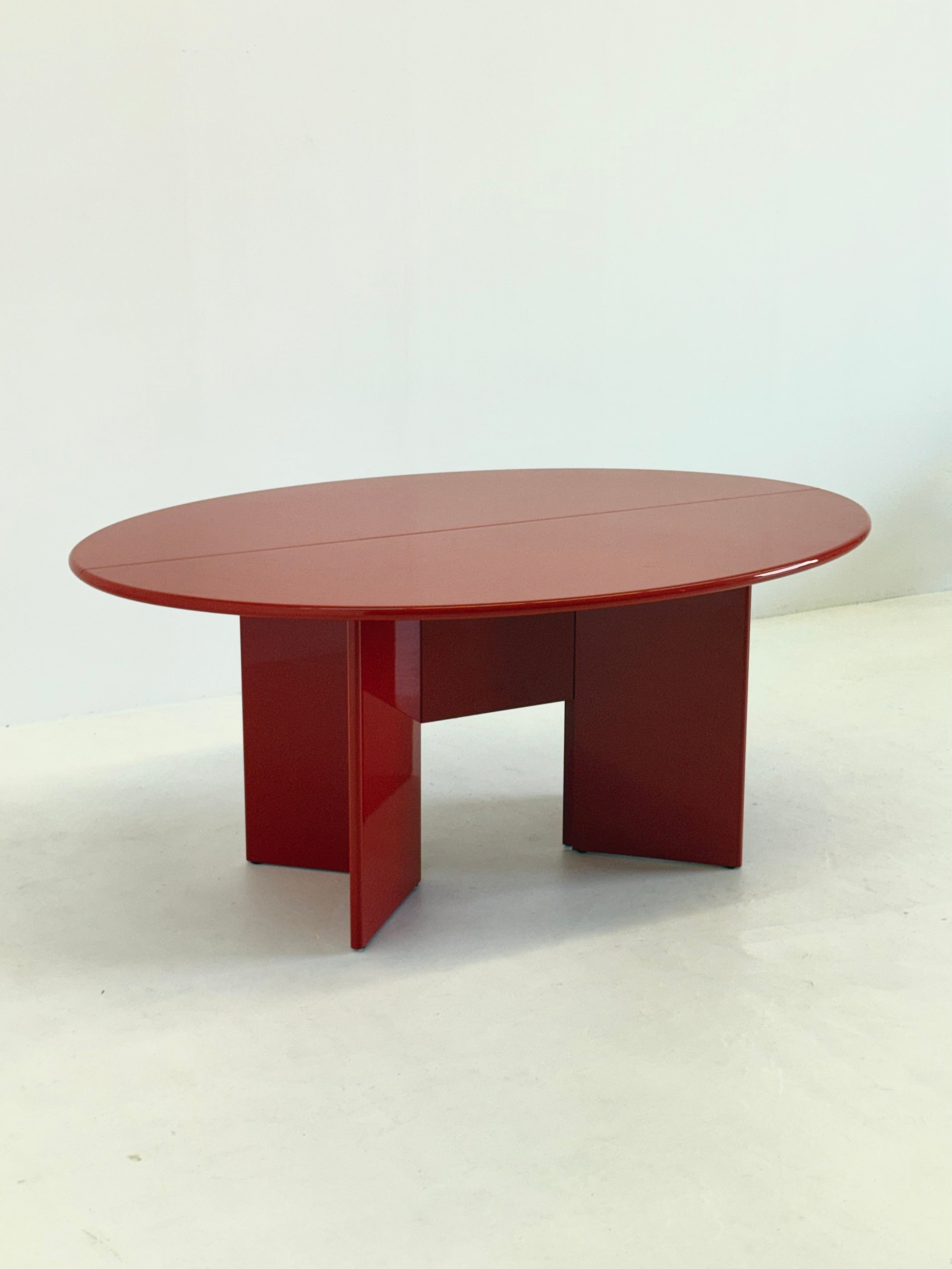 Kazuhide_Takahama_Antella_Red_Extendable_Table_for_Cassina