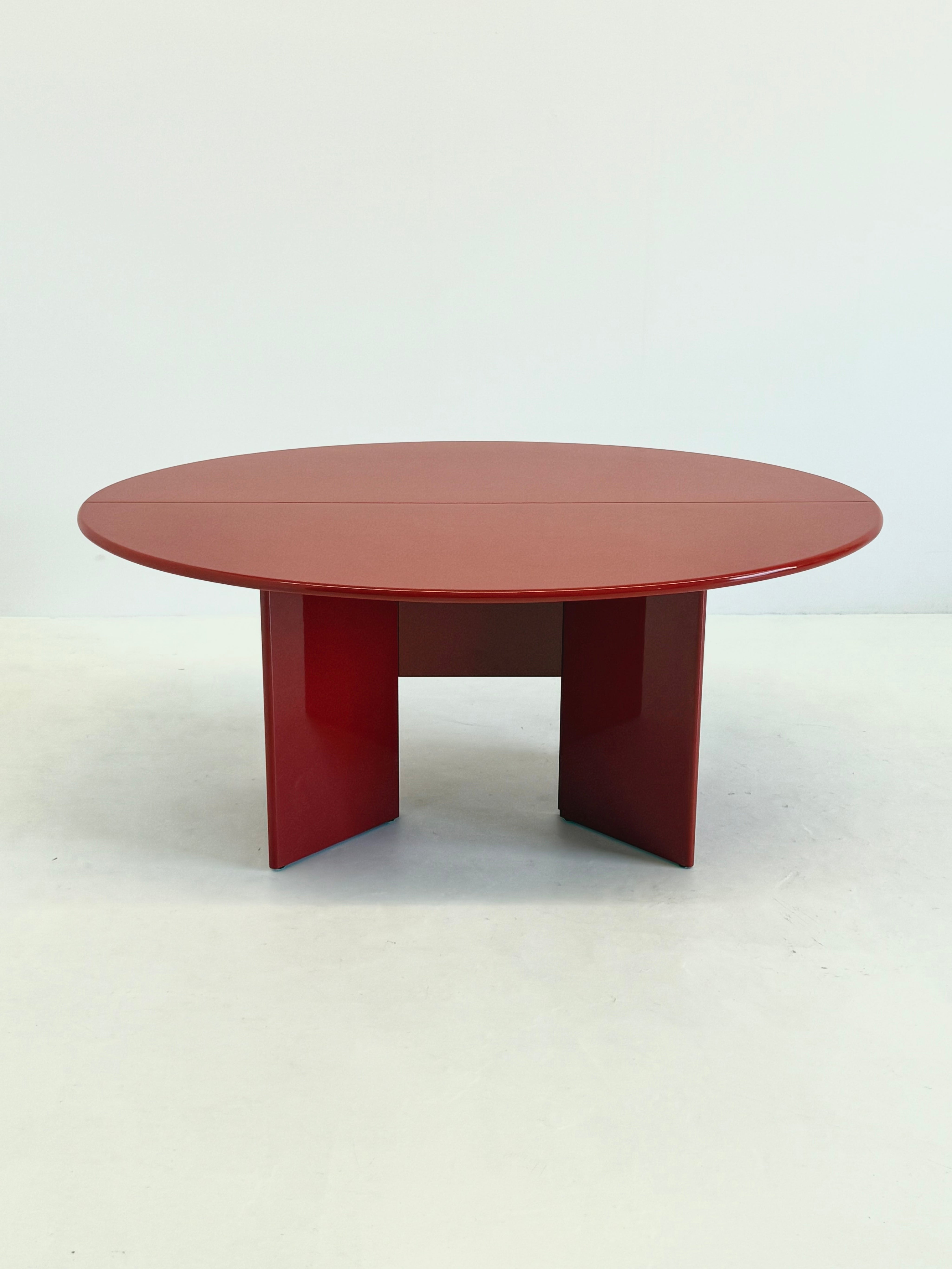 Kazuhide_Takahama_Antella_Red_Extendable_Table_for_Cassina