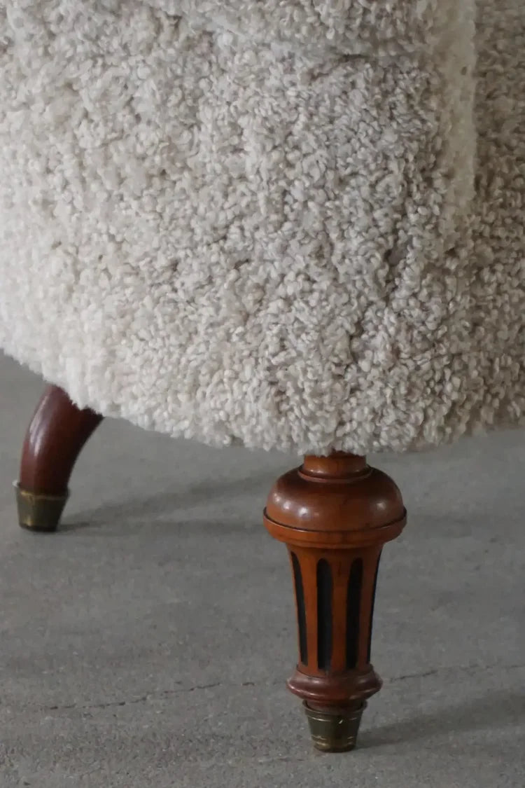 Antique_Chaise_Longue_in_Lambswool