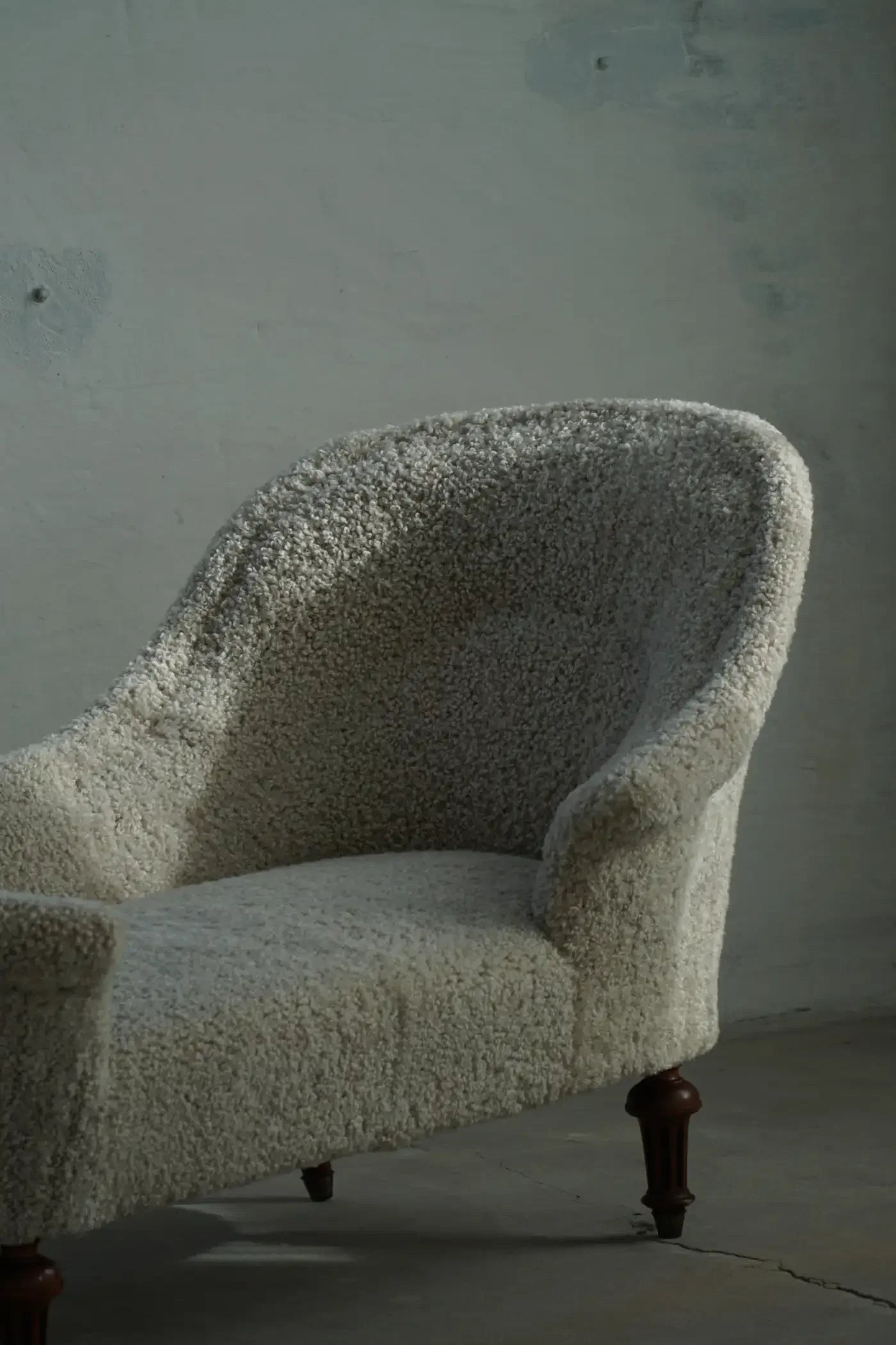 Antique_Chaise_Longue_in_Lambswool