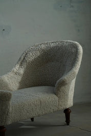 Antique_Chaise_Longue_in_Lambswool