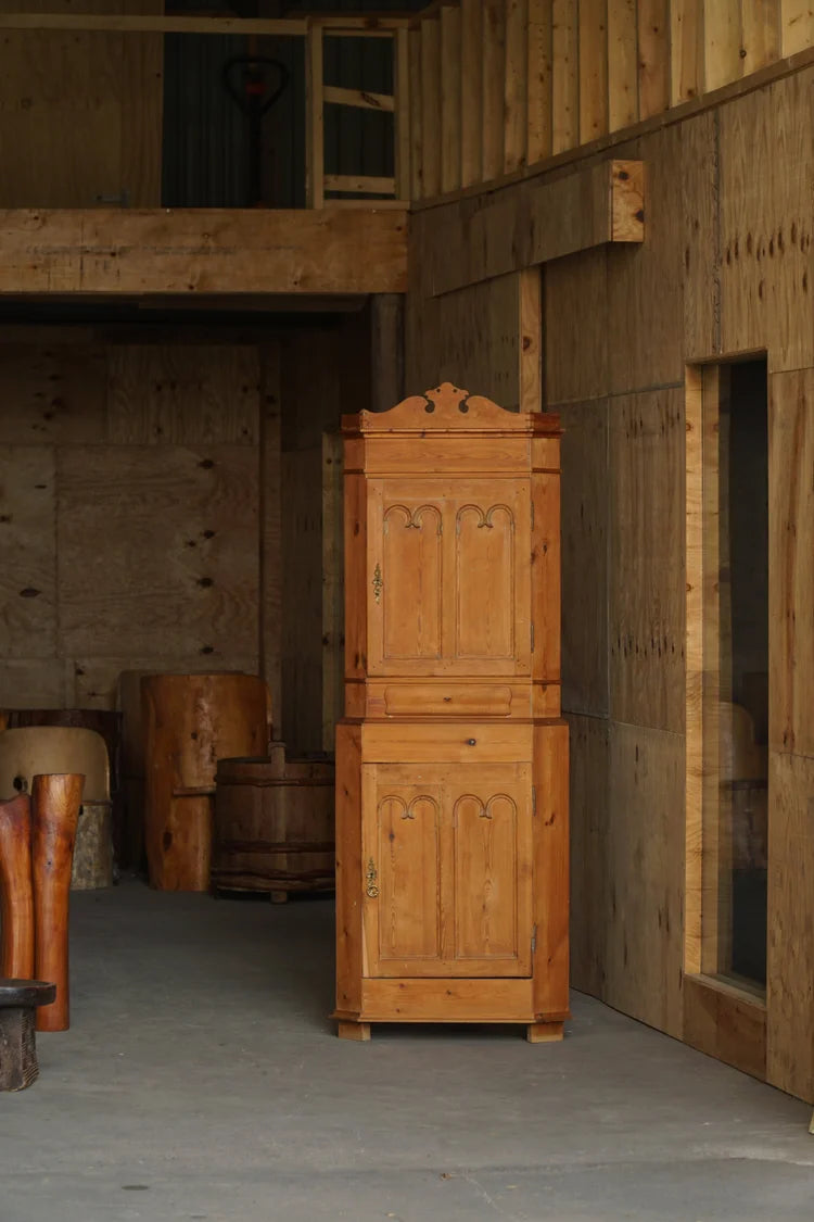 Antique_Danish_Pine_Corner_Cabinet,_Two_Part_Scandinavian_Country_Cupboard,_18th_Century