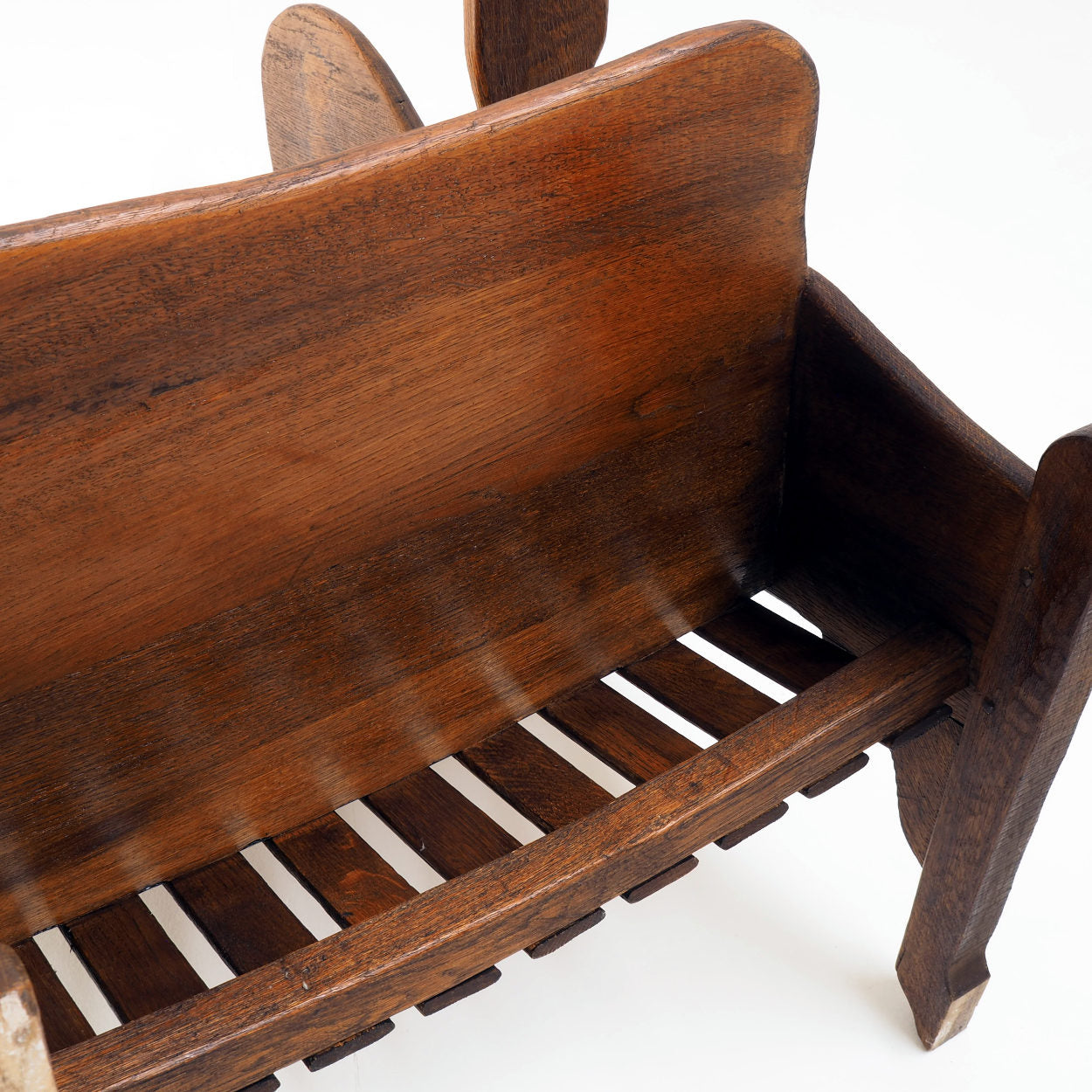 Antique_Dutch_Arts_and_Crafts_Hall_Bench_in_Solid_Oak_and_Red_Velvet,_Netherlands,_Early_1900s
