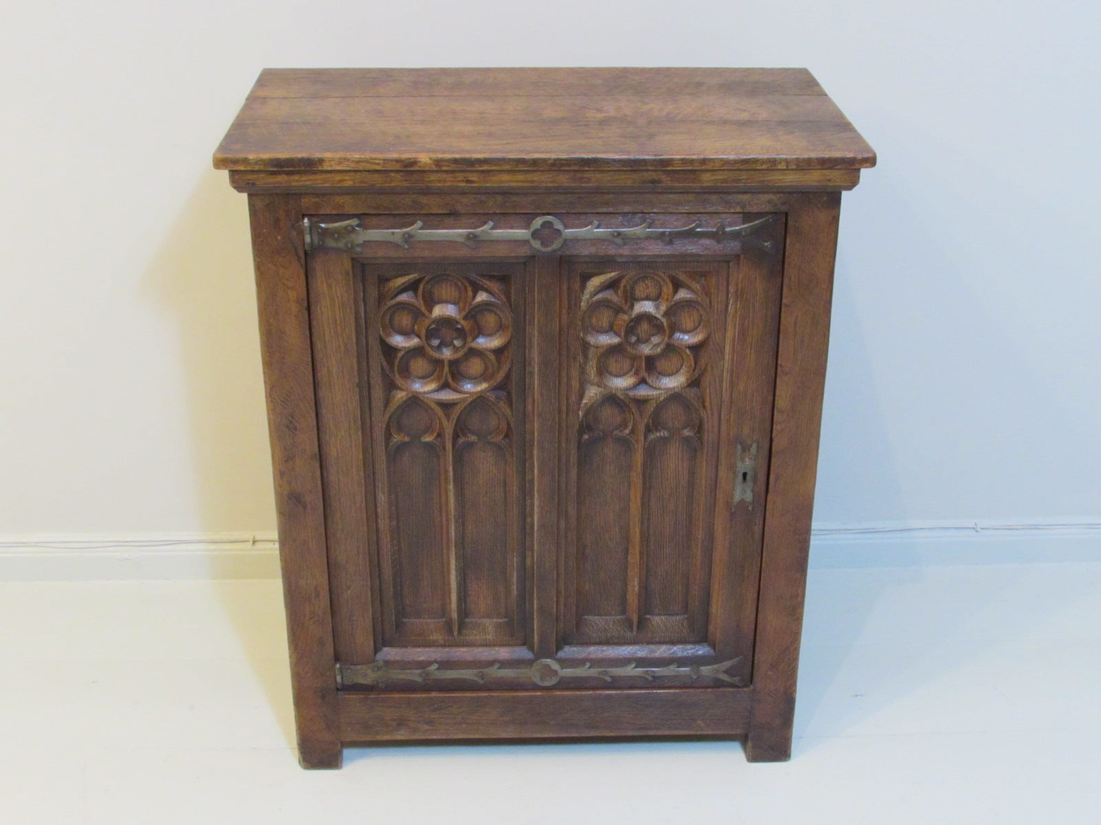 Antique_Gothic_Revival_Carved_Oak_Small_Cabinet,_circa_1860