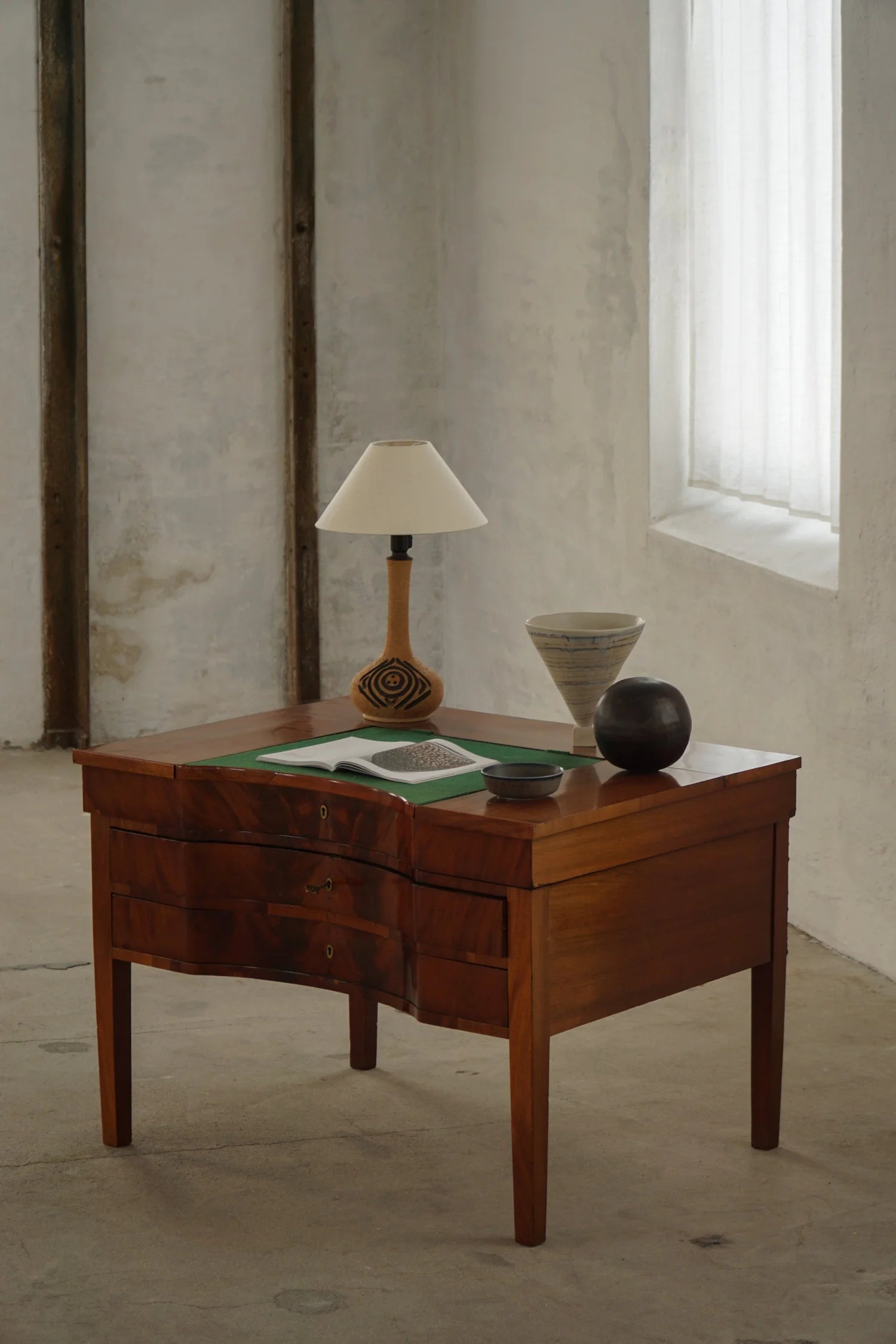 Antique_Mahogany_Writing_Desk,_19th_Century