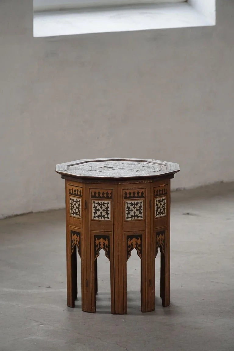 Antique_Octagon_Shaped_Side_Table_in_Oak_&_Mother-of-Pearl_Inlay,_Ottoman_Empire