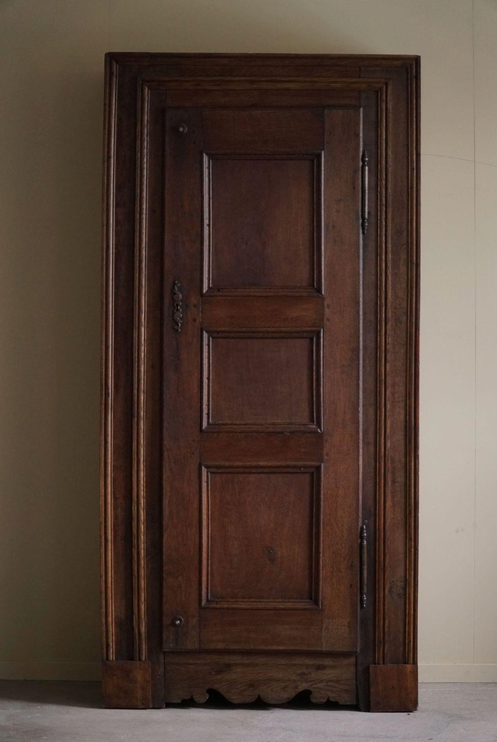 Antique_Tall_Oak_Cabinet,_Made_by_a_French_Cabinetmaker,_Late_19th_Century