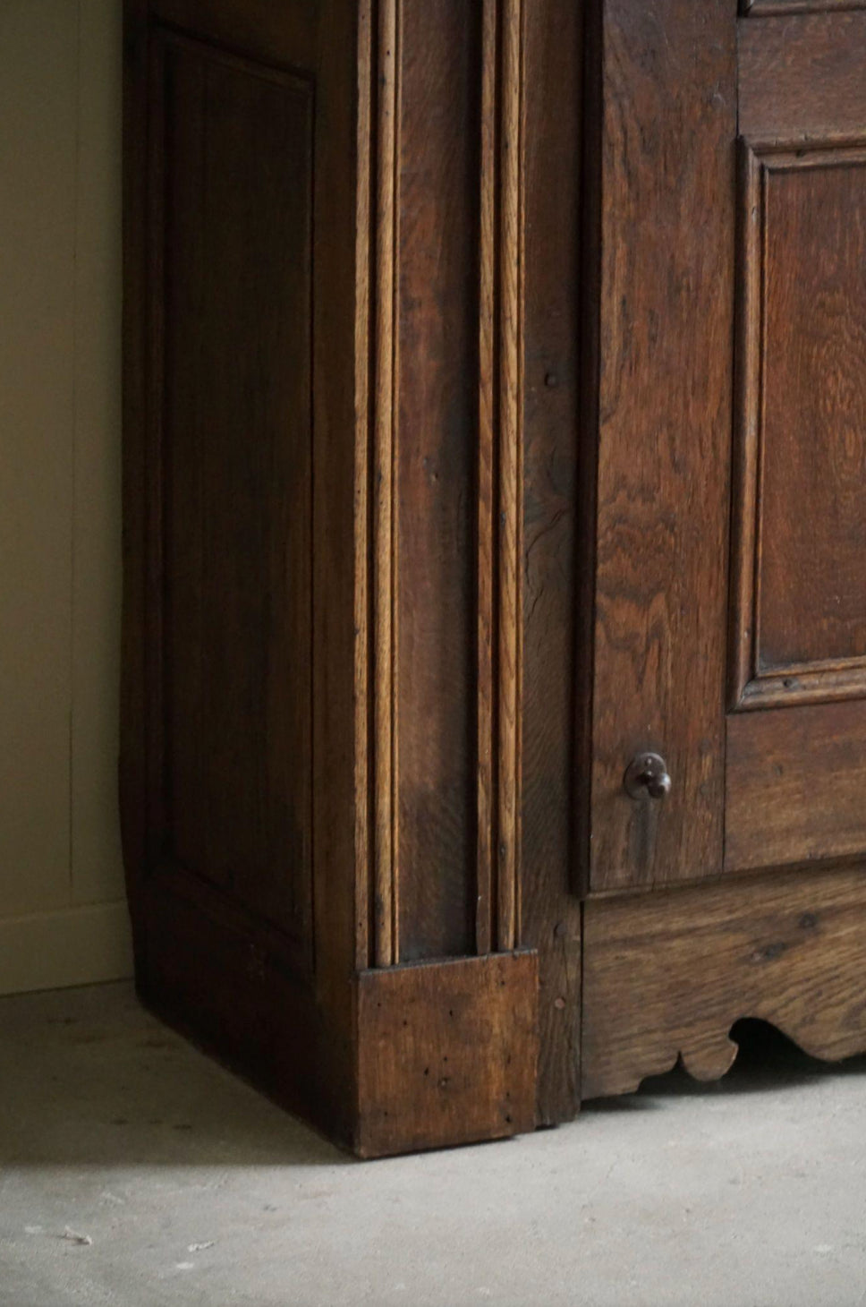 Antique_Tall_Oak_Cabinet,_Made_by_a_French_Cabinetmaker,_Late_19th_Century