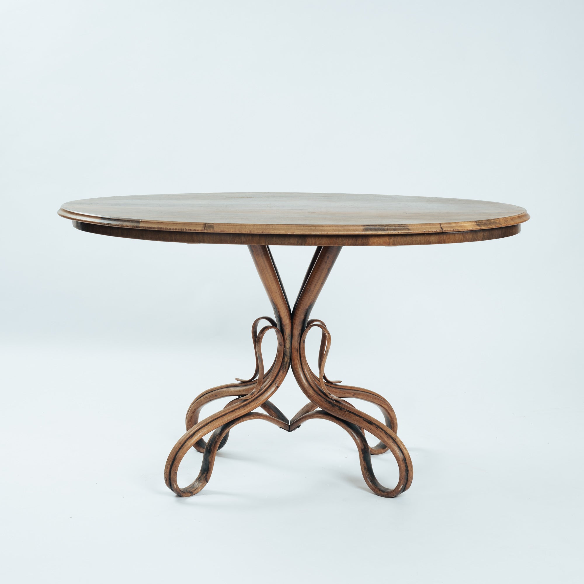 Rare_Thonet_Model_No._3_Salon_Table_in_Palisander_Veneer,_Austrian_Bentwood_Design,_19th_Century