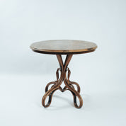 Rare_Thonet_Model_No._3_Salon_Table_in_Palisander_Veneer,_Austrian_Bentwood_Design,_19th_Century