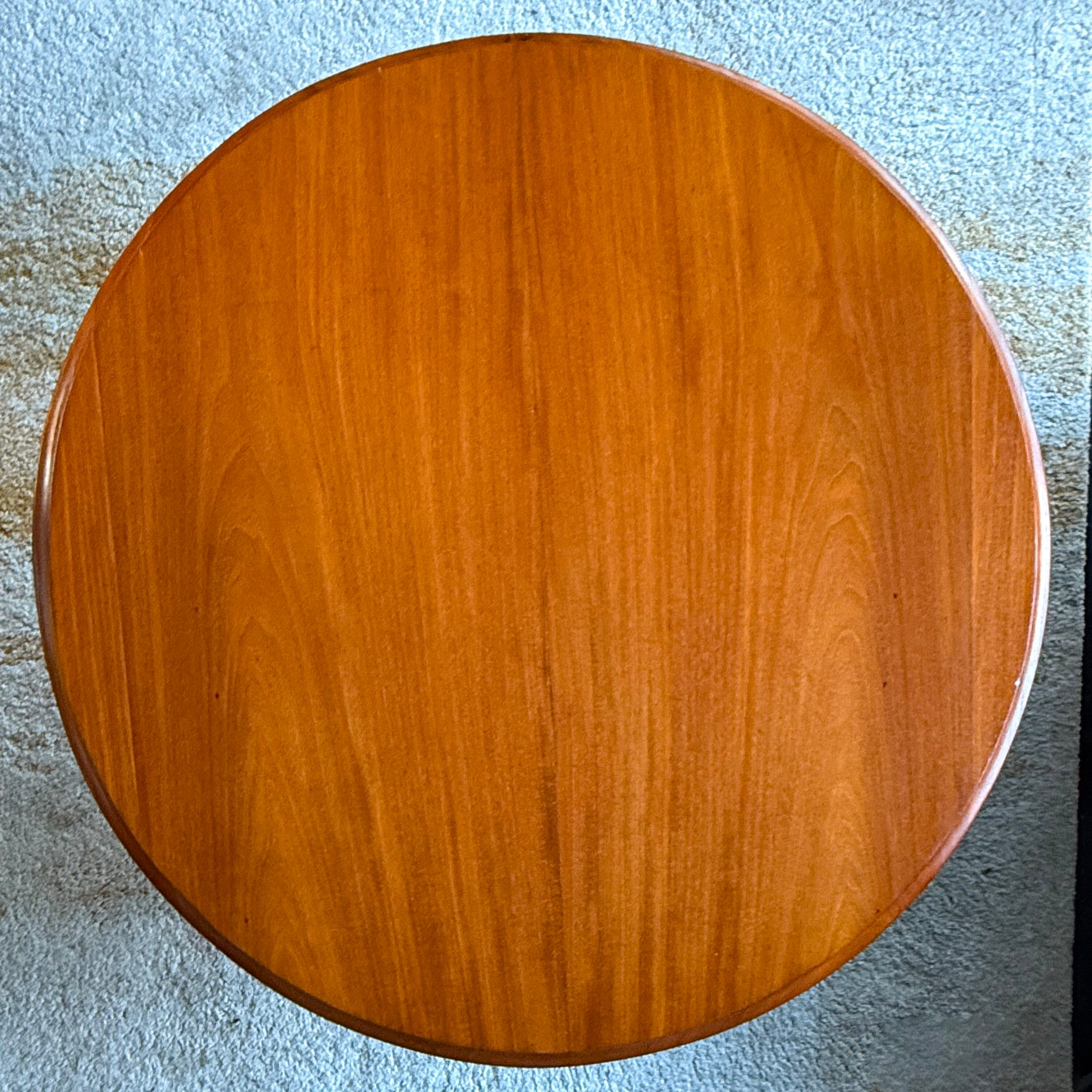 Antique_Round_Coffee_Table,_Solid_Wood,_Claw_Foot_Pedestal,_Victorian_Style