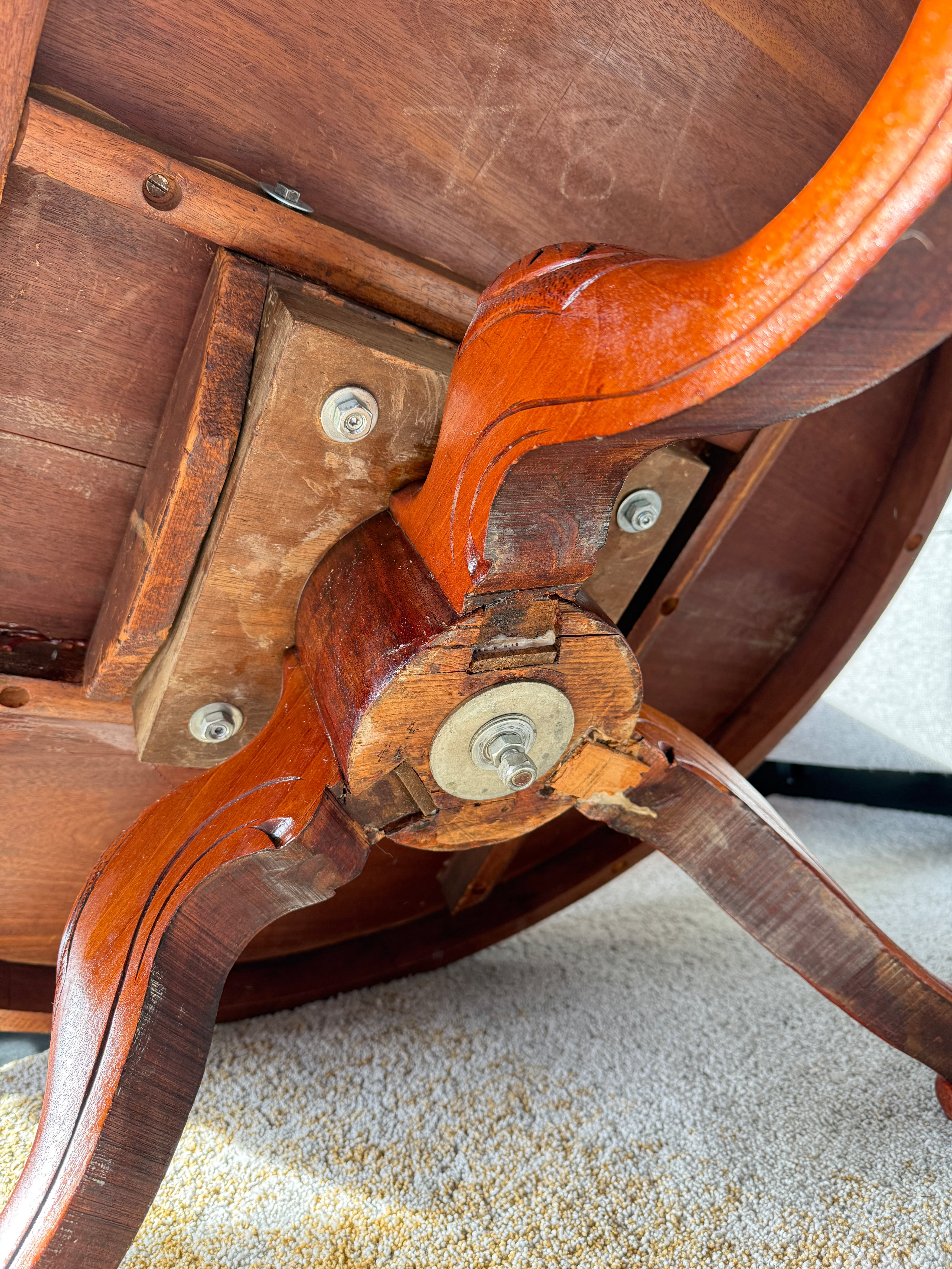 Antique_Round_Coffee_Table,_Solid_Wood,_Claw_Foot_Pedestal,_Victorian_Style