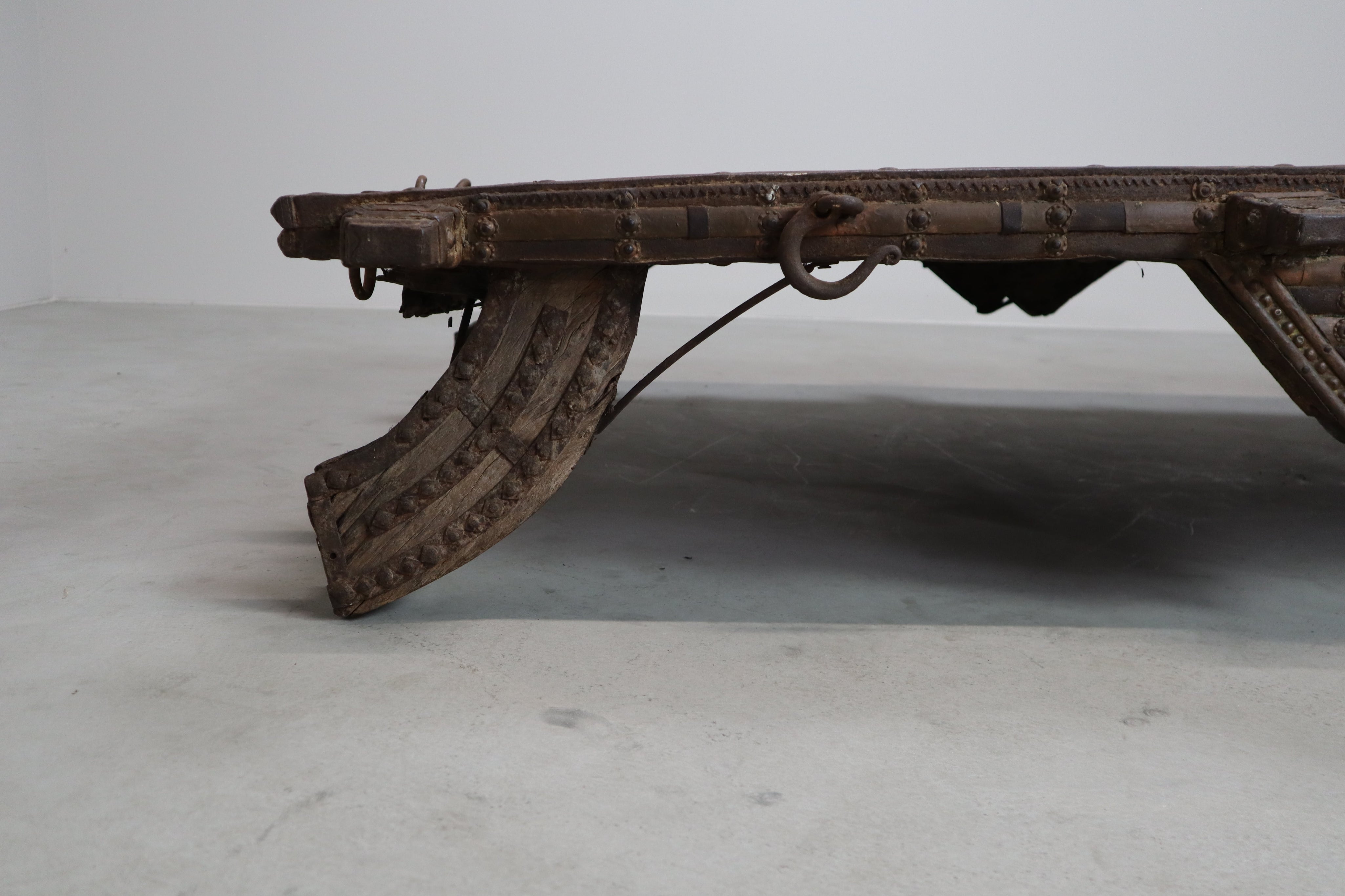 Antique_Wabi_Sabi_Indian_bullock_cart_platform_table,_c.1800