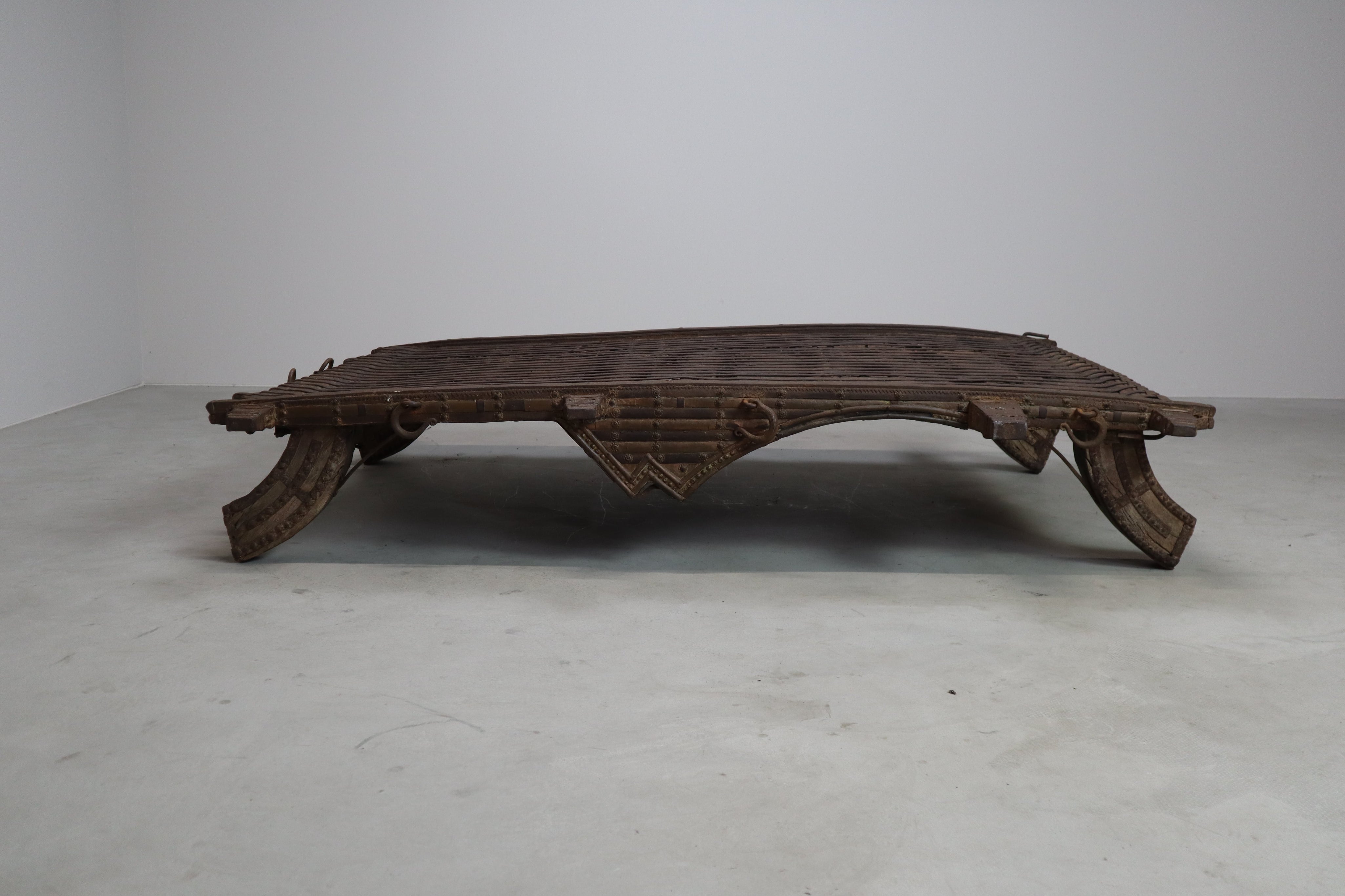 Antique_Wabi_Sabi_Indian_bullock_cart_platform_table,_c.1800