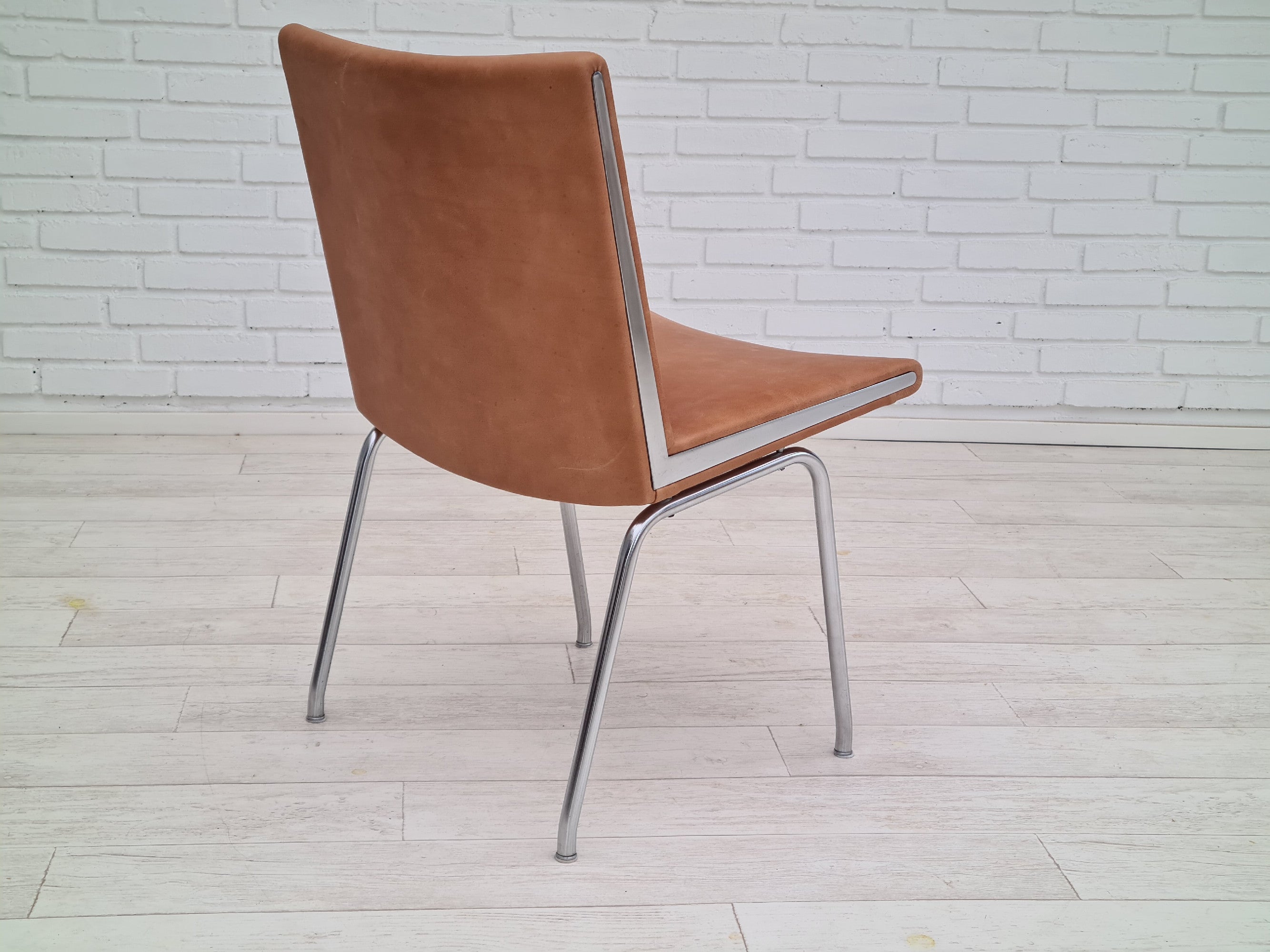 AP38_Airport_Chair_by_Hans_J._Wegner_1956_Denmark