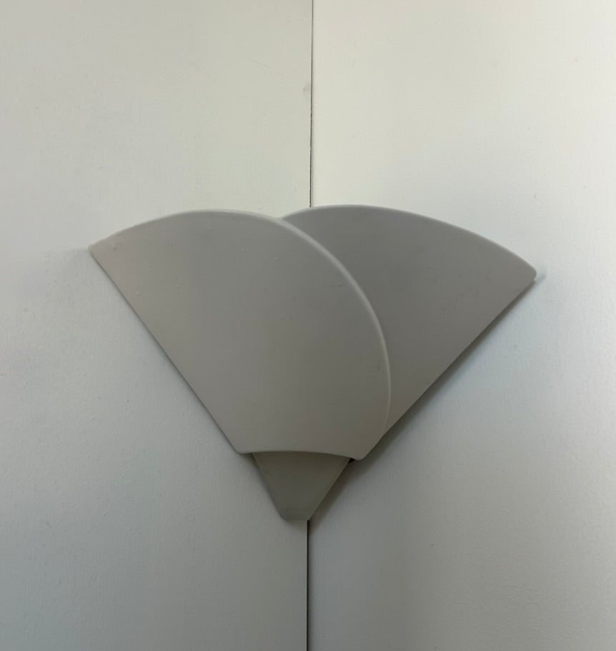 Plaster_and_Frosted_Glass_Corner_Wall_Light,_France,_1970s
