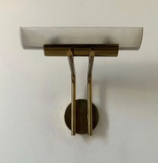 Applique_en_laiton_et_verre_sablé,_France,_1970