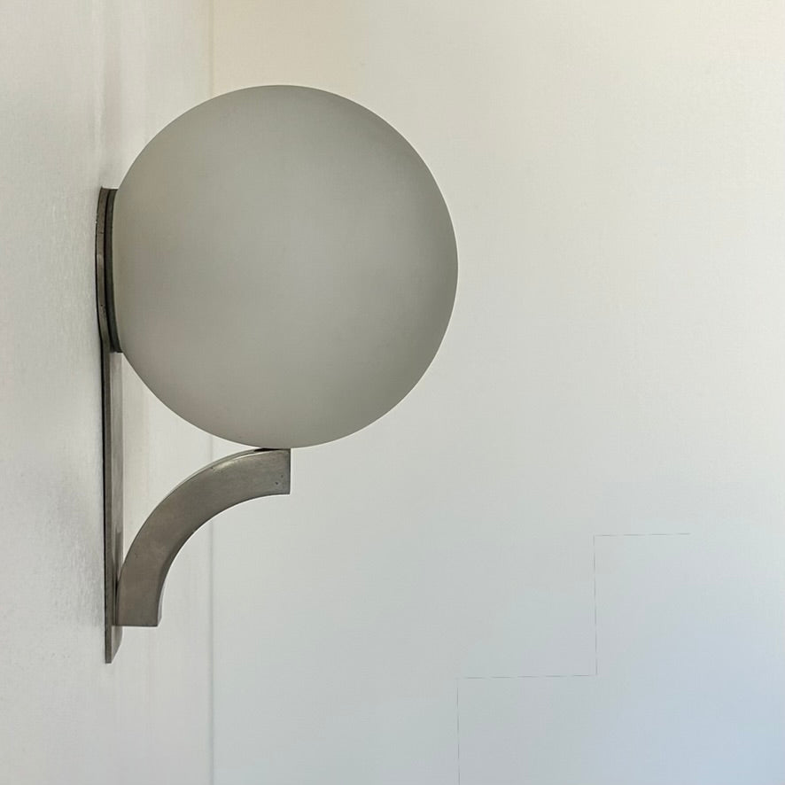 Wall_Sconce_in_Chrome_Frosted_Glass_1930s_France