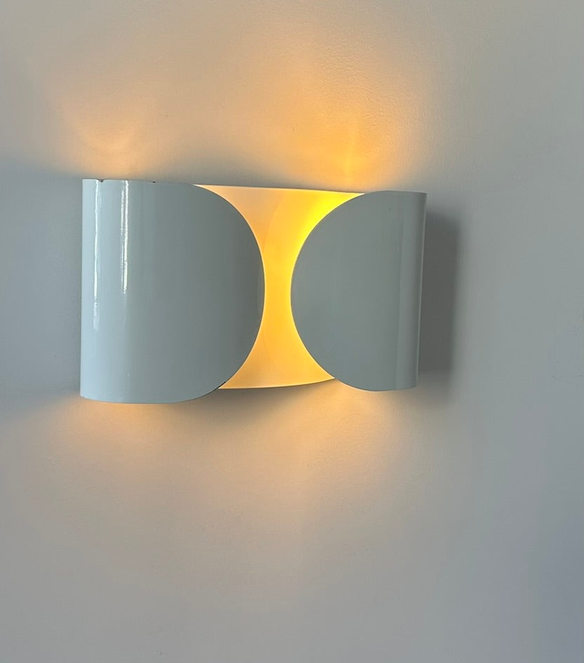 Flos_Foglio_Wall_Light,_Italy,_1980s
