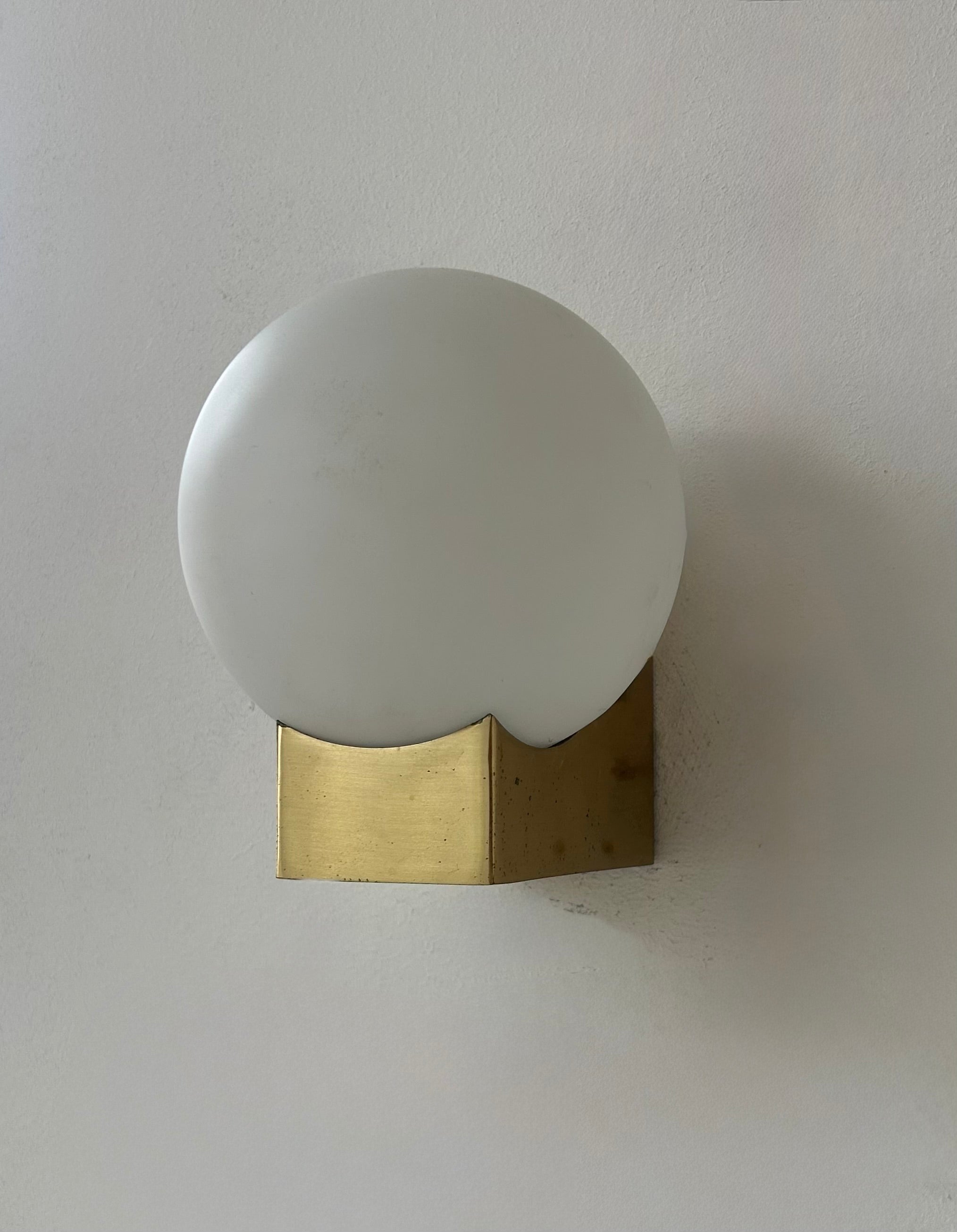 Vintage_wall_sconce,_brass_and_opaline_glass,_France,_1970