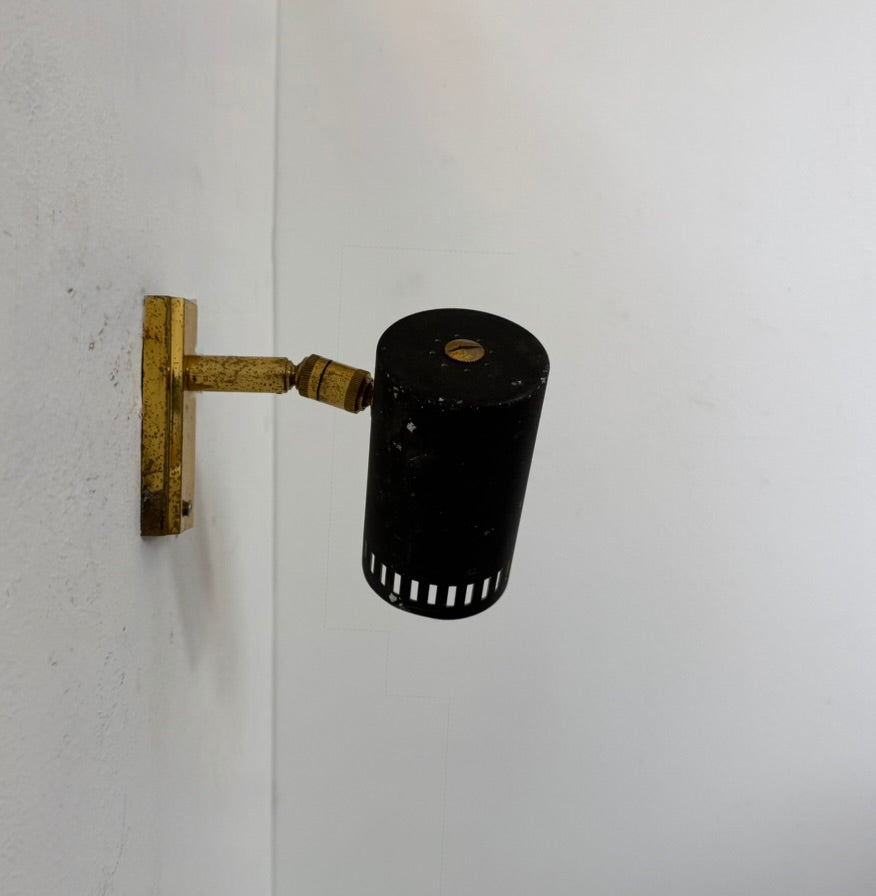 Adjustable_Patinated_Brass_and_Black_Metal_Wall_Light,_France,_1960s