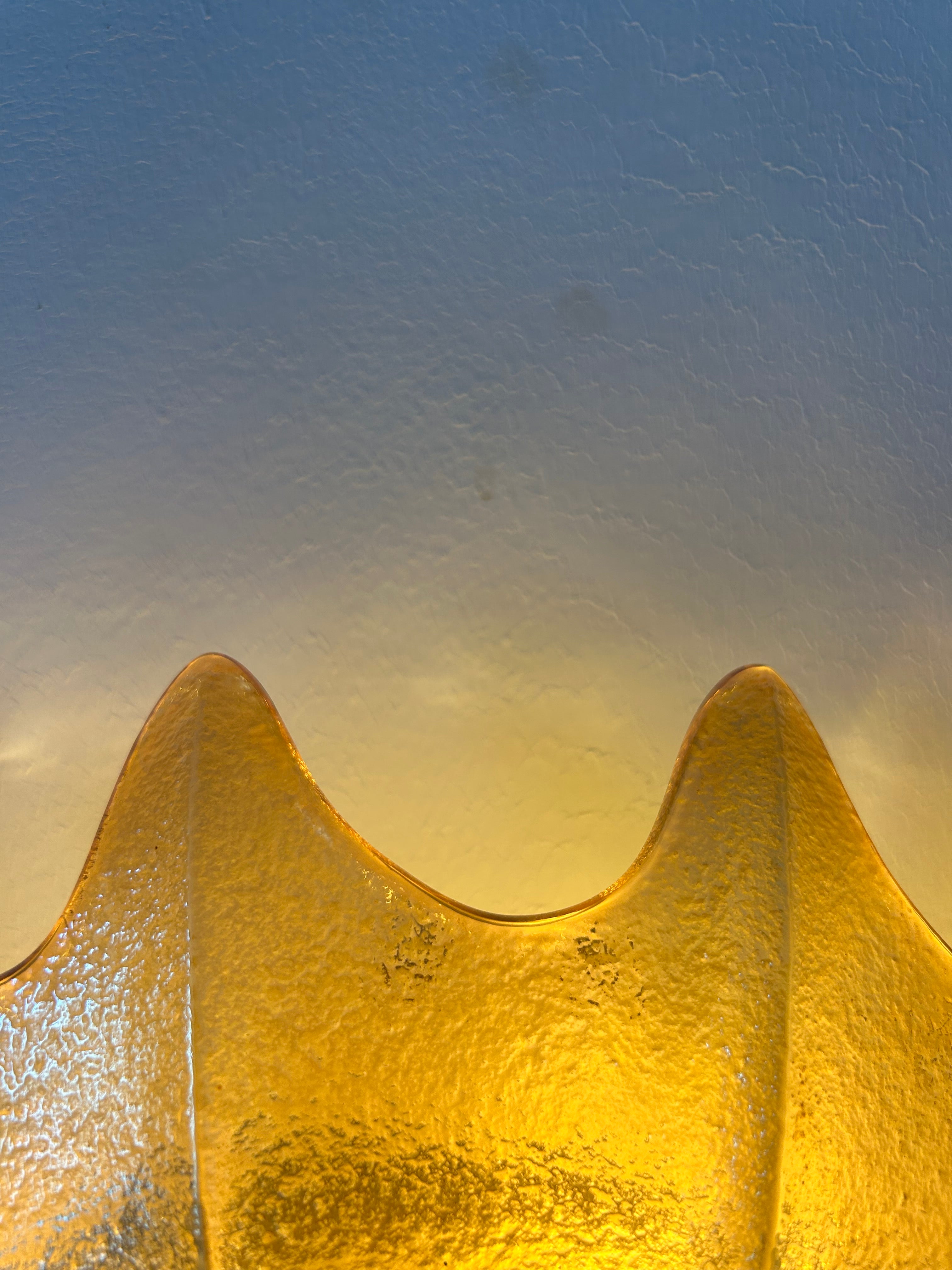 Wall_Sconce_in_Murano_Glass_Patinated_Brass,_from_1960s