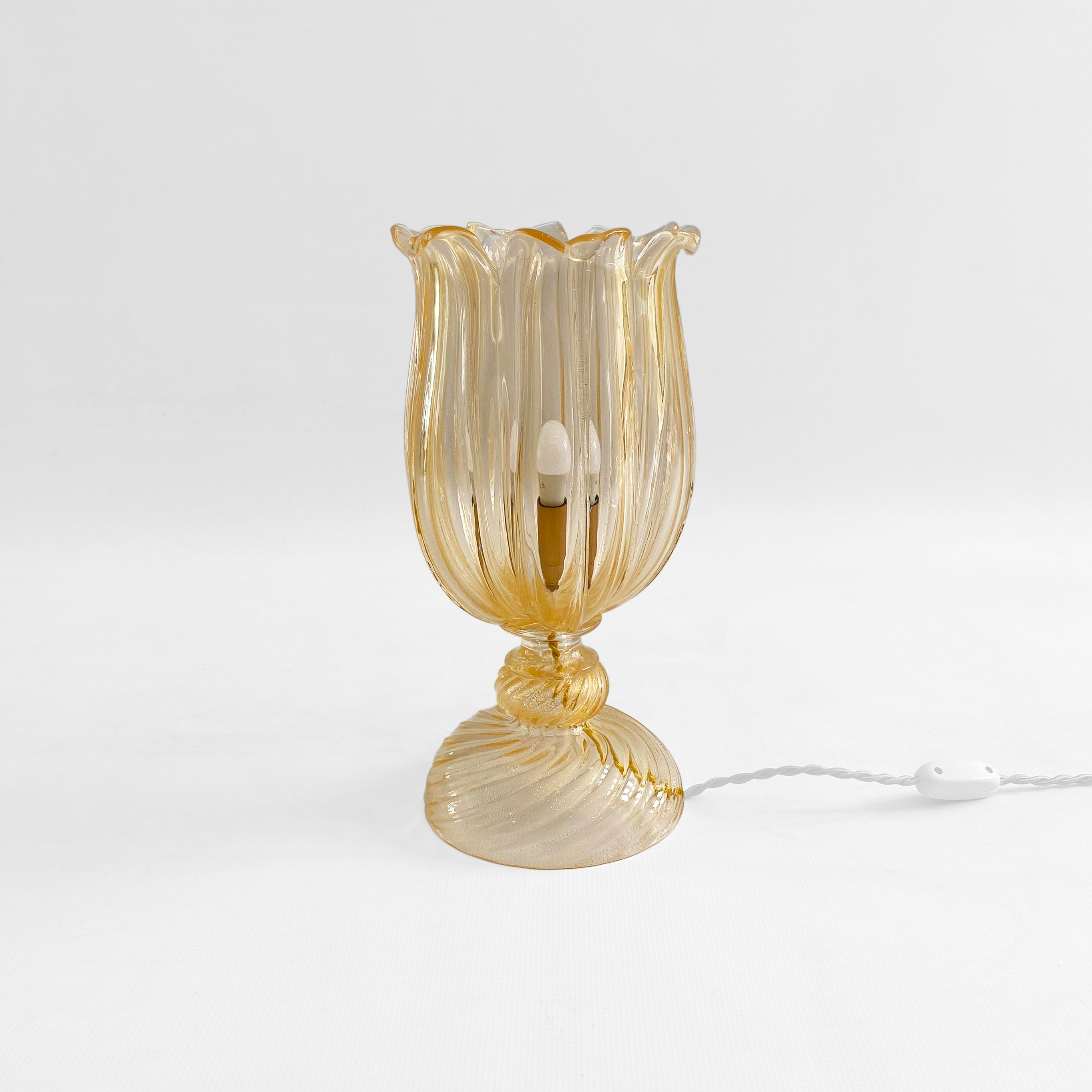 Archimede_Seguso_Murano_Glass_Table_Lamp_with_Gold_Flecks,_Italy_1960s