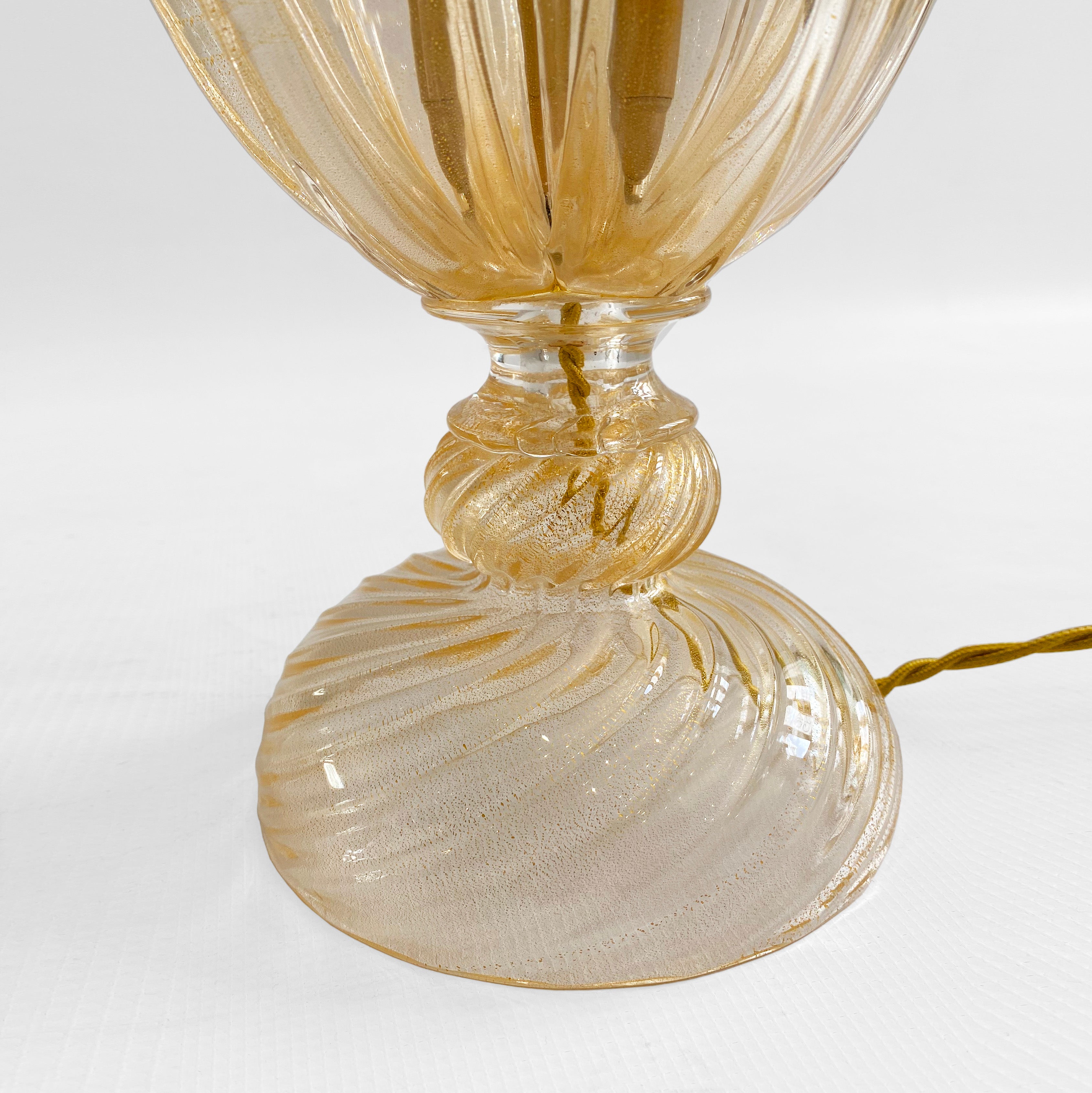 Archimede_Seguso_Murano_Glass_Table_Lamp_with_Gold_Flecks,_Italy_1960s