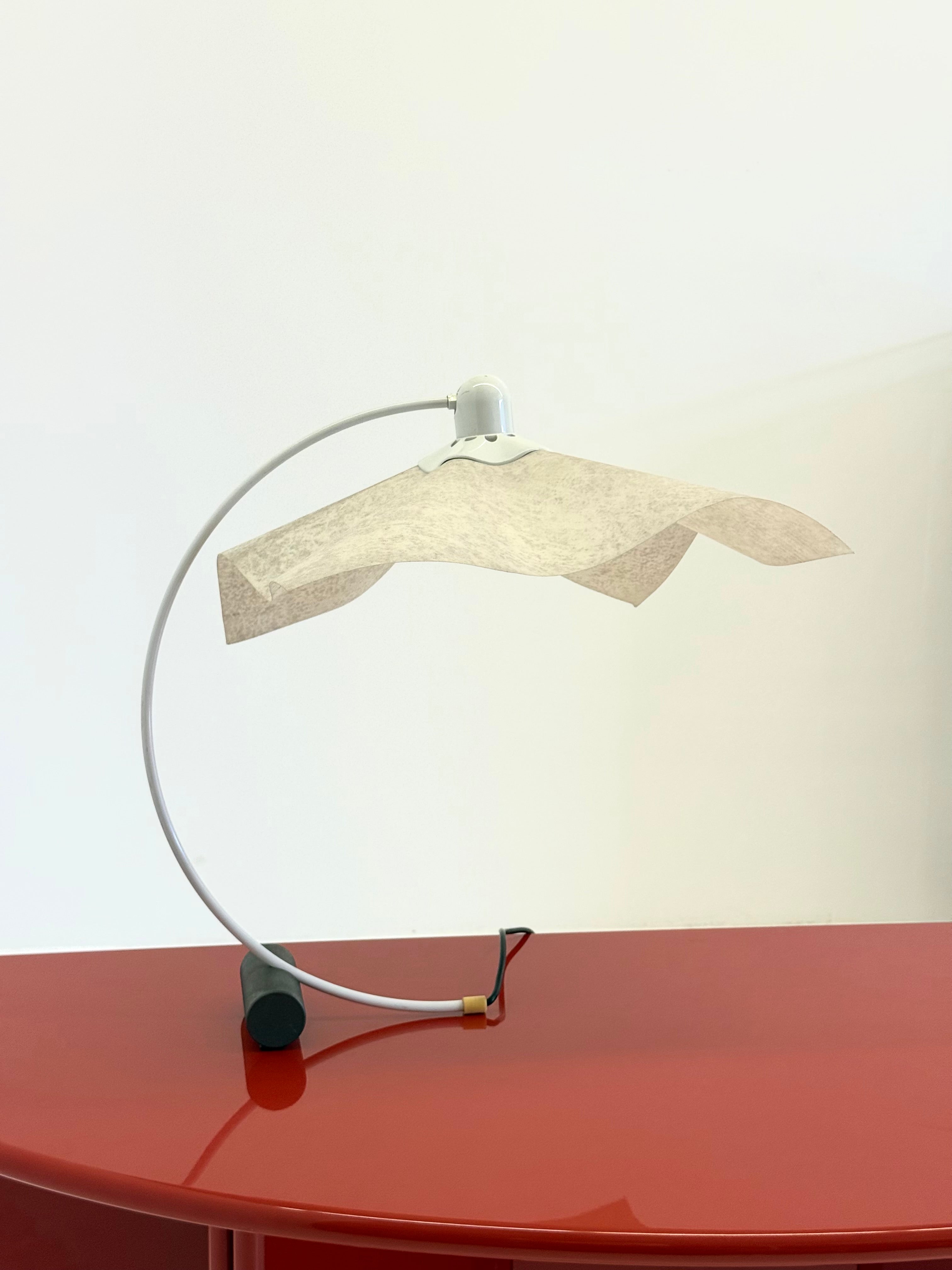 Mario_Bellini_Area_Curvea_Table_Lamp_for_Artemide,_1970s