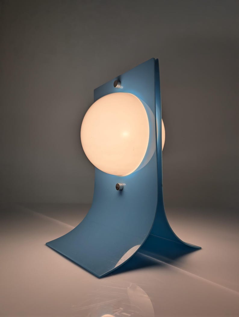 Area_Lamp_Blue_by_Neal_Small_1960s