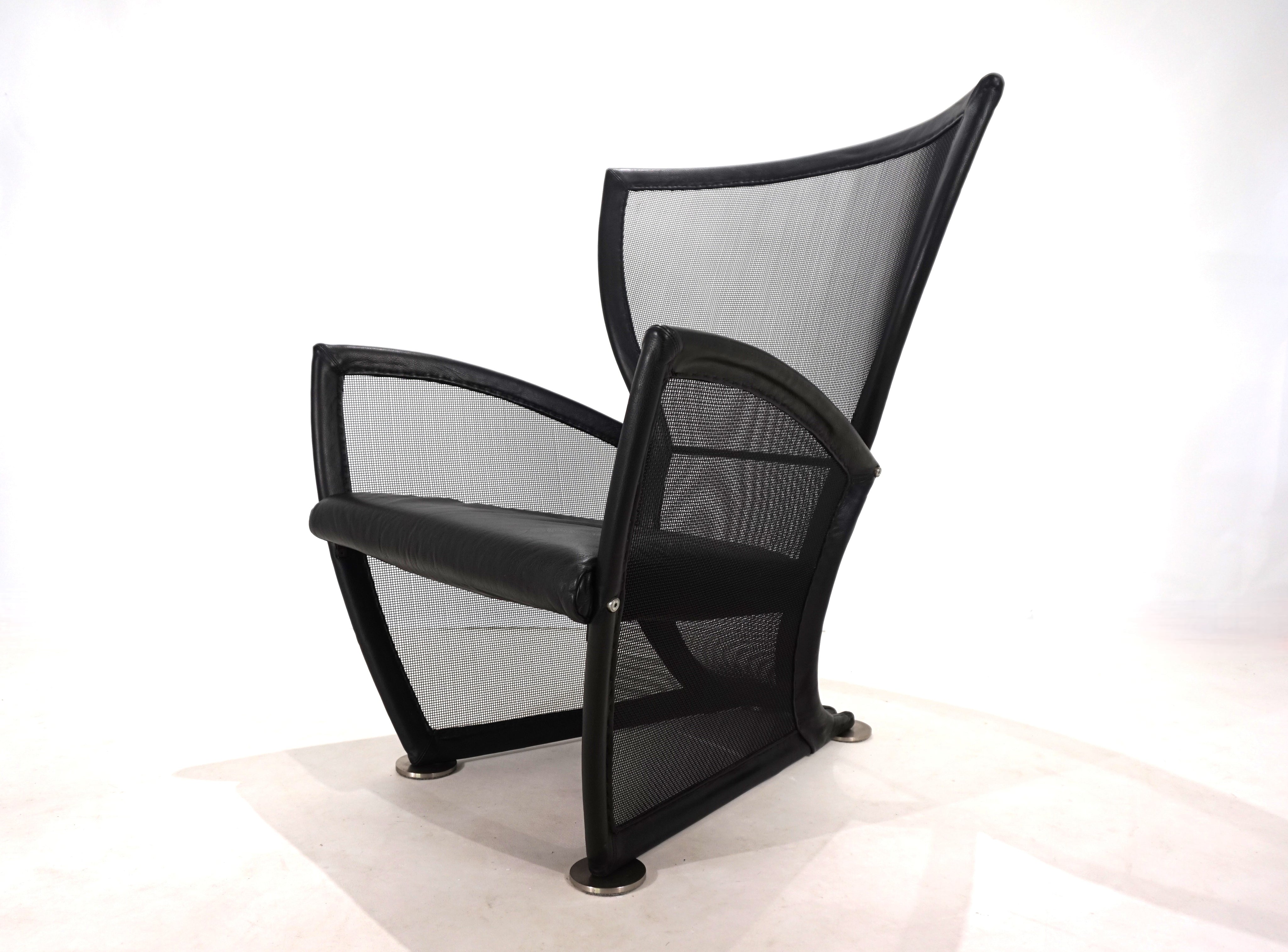 Arflex_Privè_armchair_by_Paolo_Nava,_1987