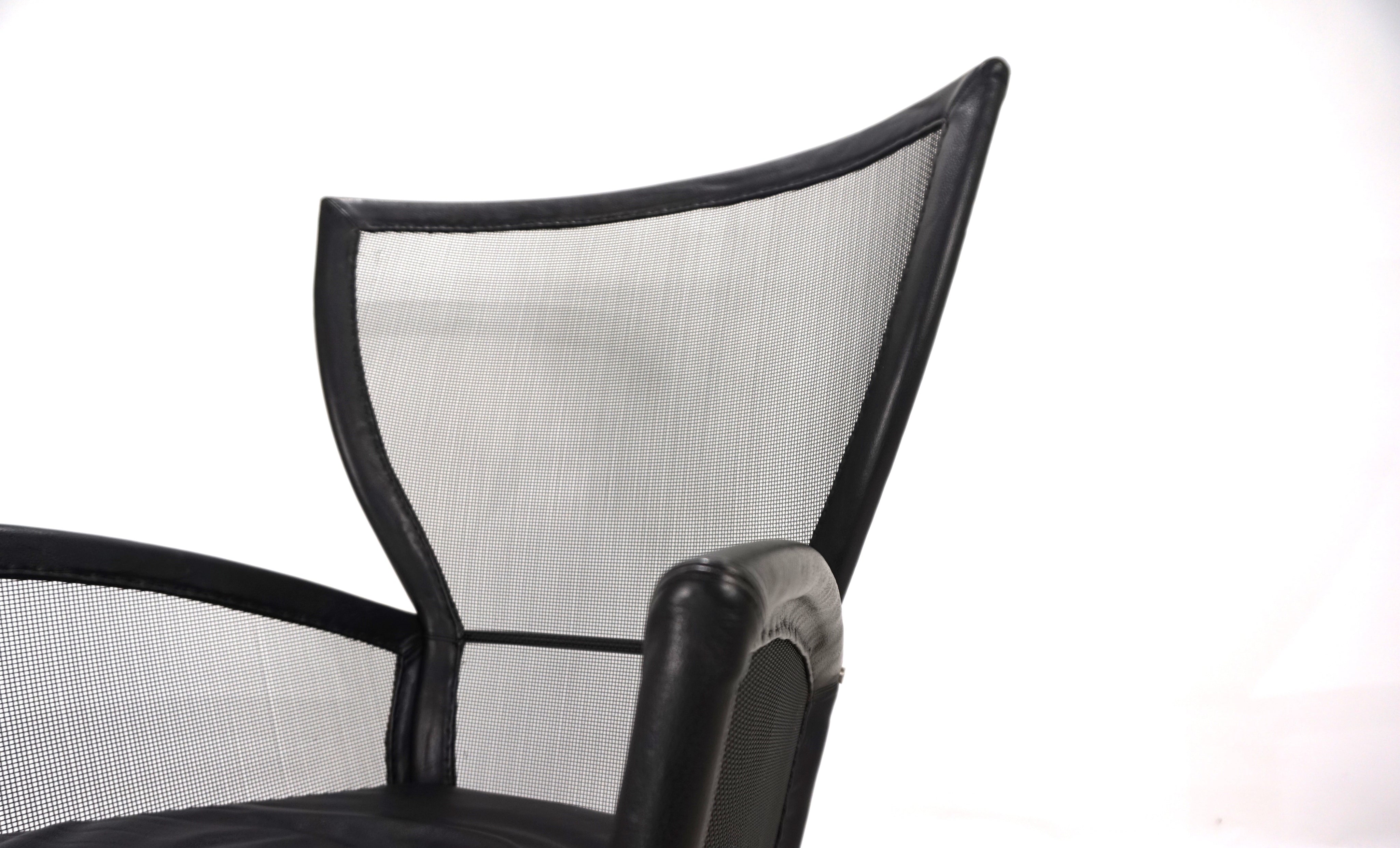 Arflex_Privè_armchair_by_Paolo_Nava,_1987