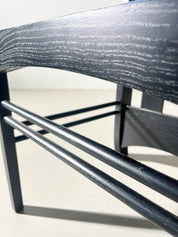 Argyle_chair_by_Charles_Rennie_Mackintosh_from_Cassina's_I_Maestri_collection,_1973
