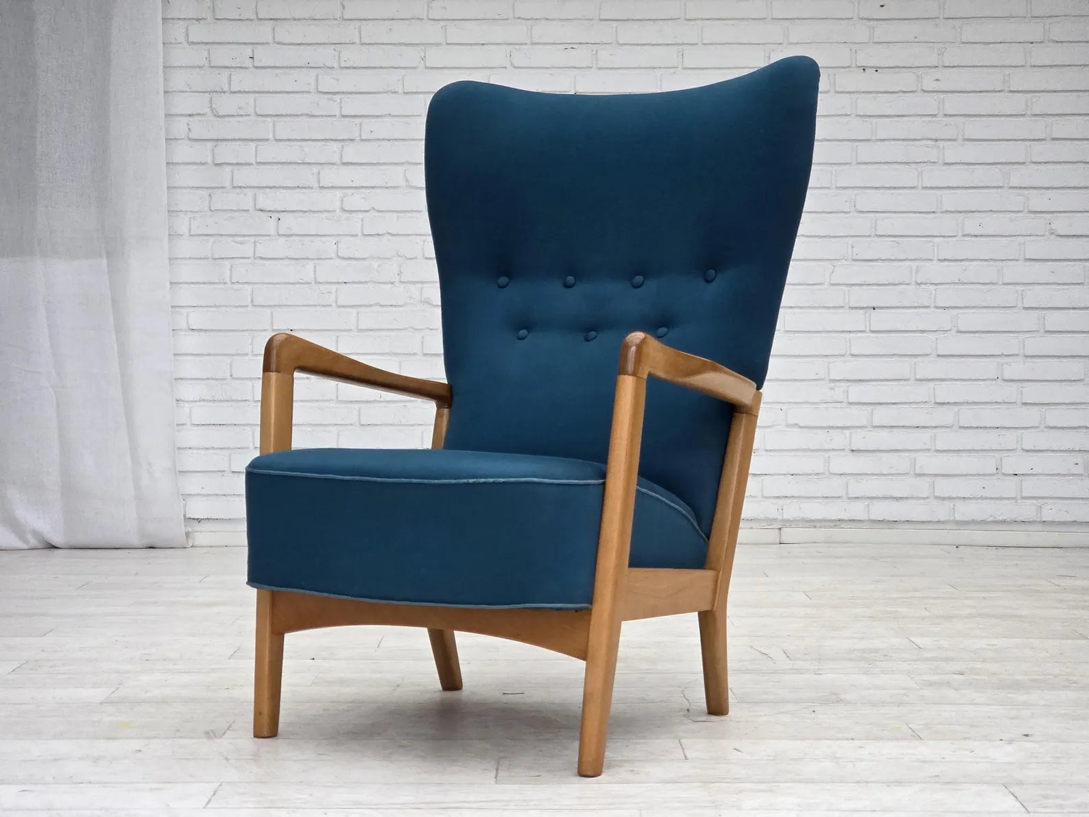 Armchair_by_Fritz_Hansen,_Mid-Century_Modern,_1970s_Denmark