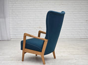Armchair_by_Fritz_Hansen,_Mid-Century_Modern,_1970s_Denmark