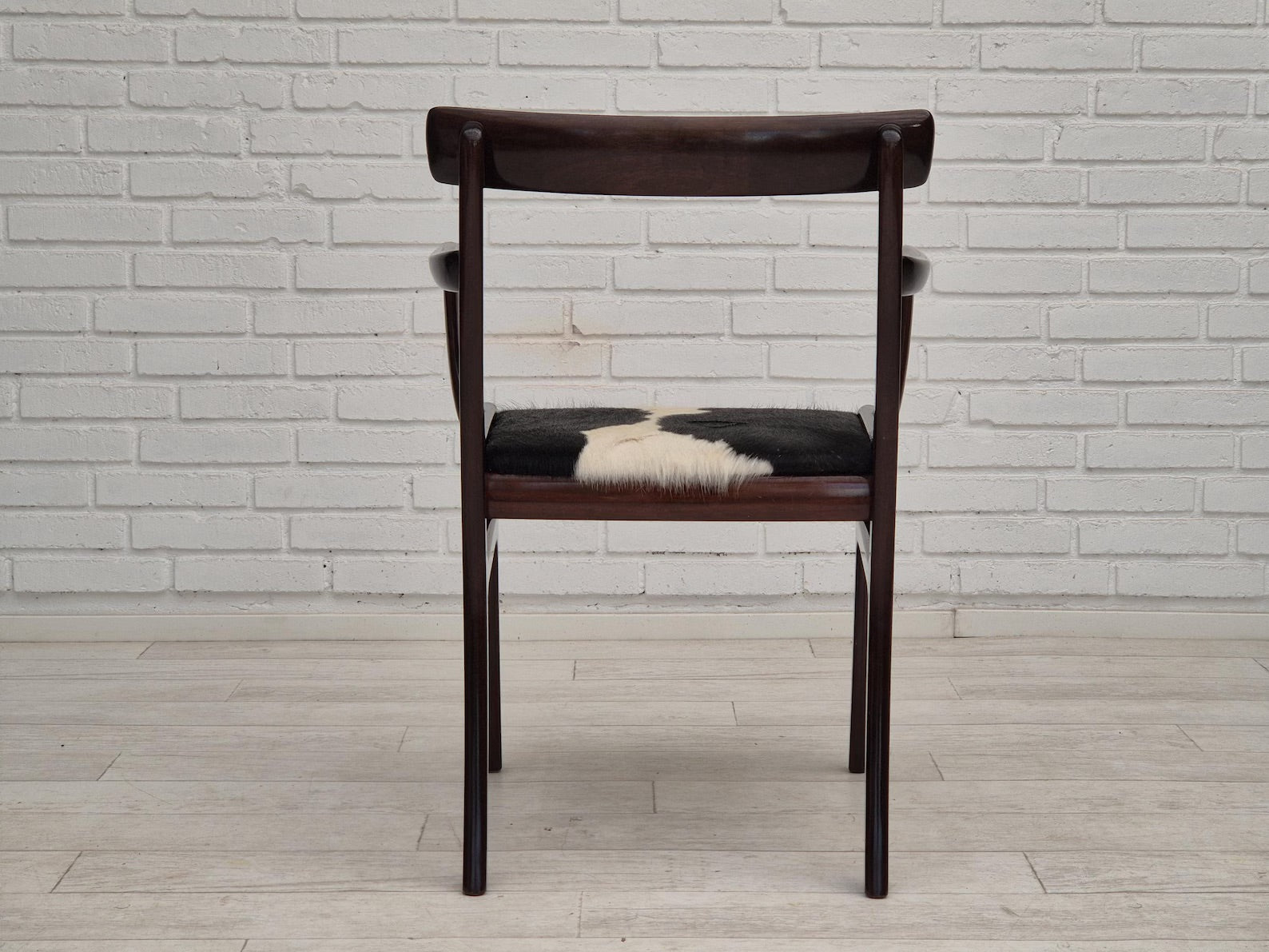 Armchair_by_Ole_Wanscher,_Mahogany_&_Cowhide,_1960s_Denmark
