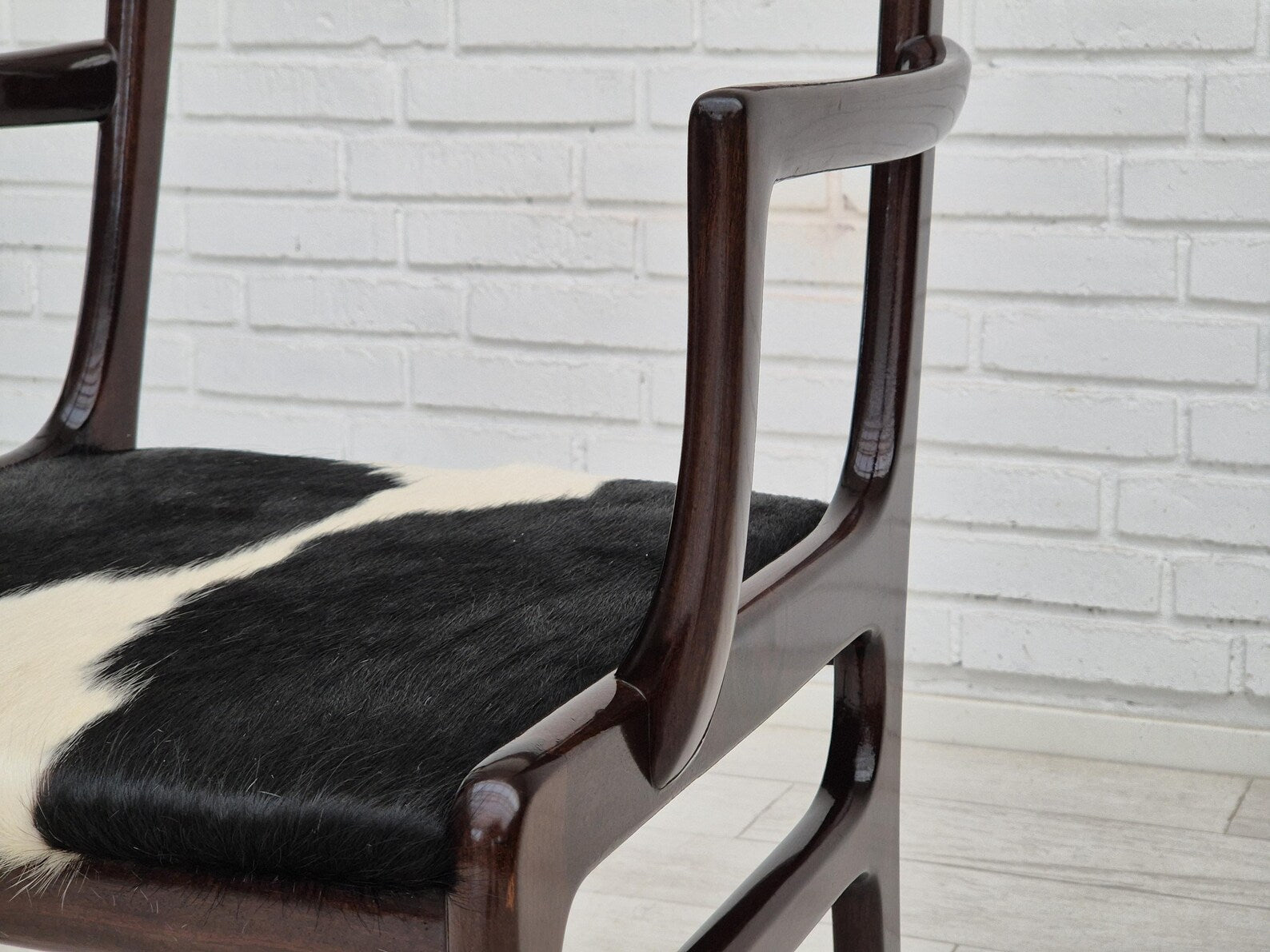Armchair_by_Ole_Wanscher,_Mahogany_&_Cowhide,_1960s_Denmark