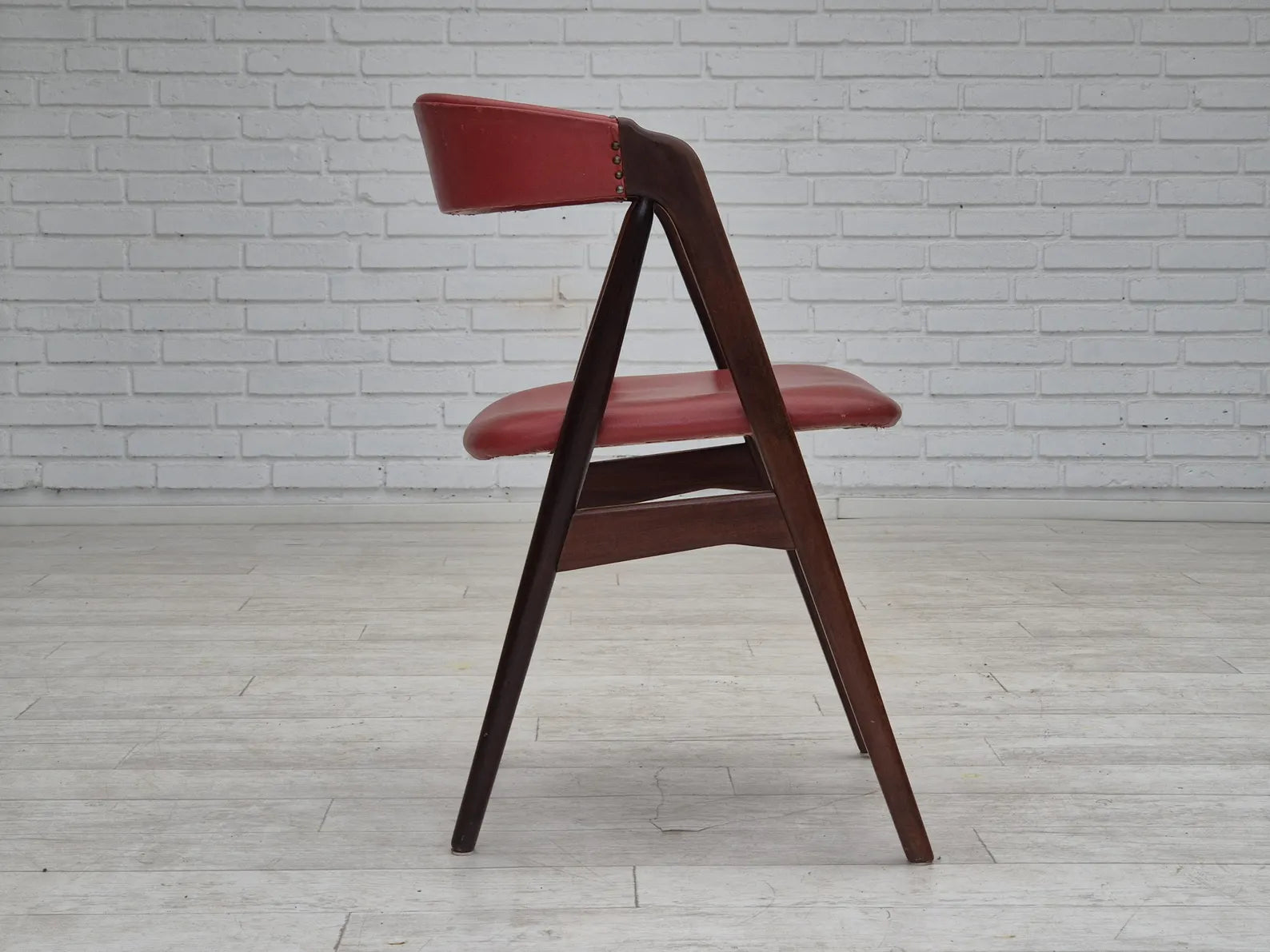 Chair_by_TH_Harlev_for_Farstrup_in_Teak_and_Leather,_1960s,_Denmark