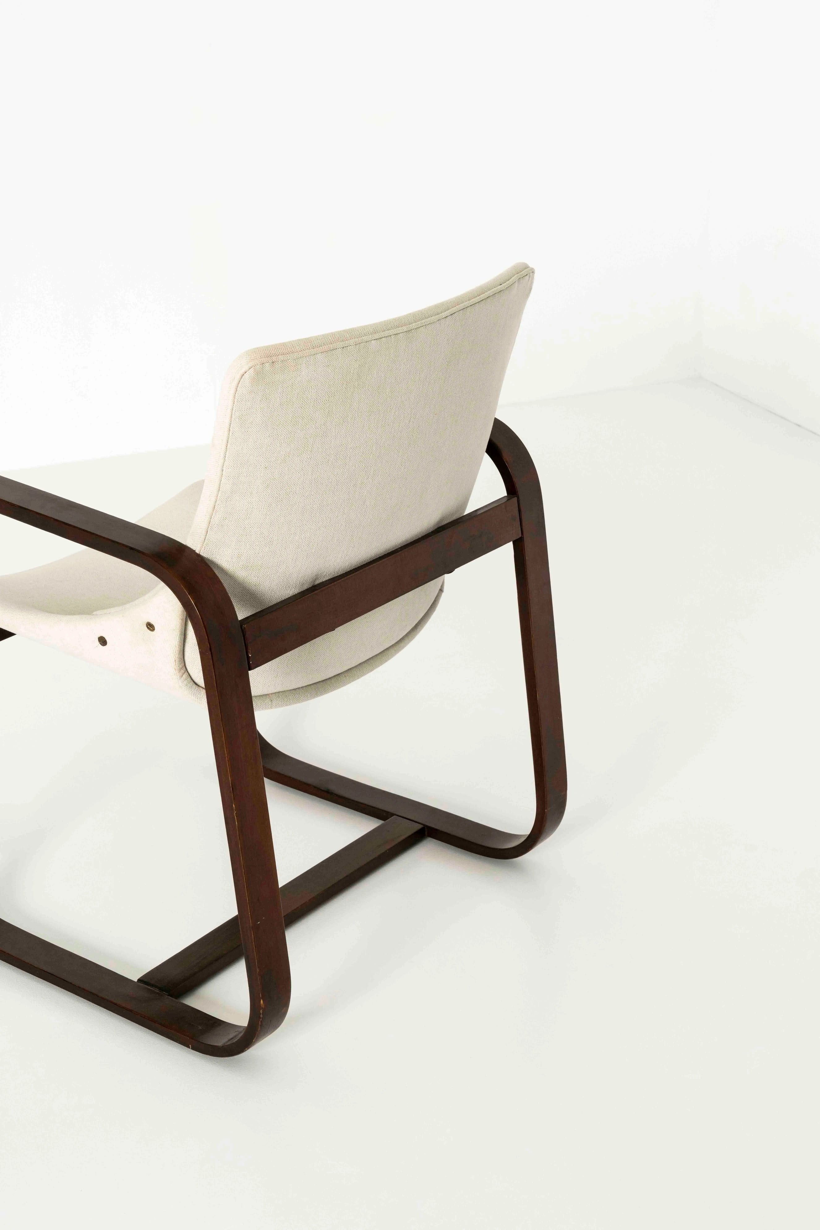 Giuseppe_Pagano_Pogatschnig_&_Gino_Maggioni_Armchair,_1940s,_Italy