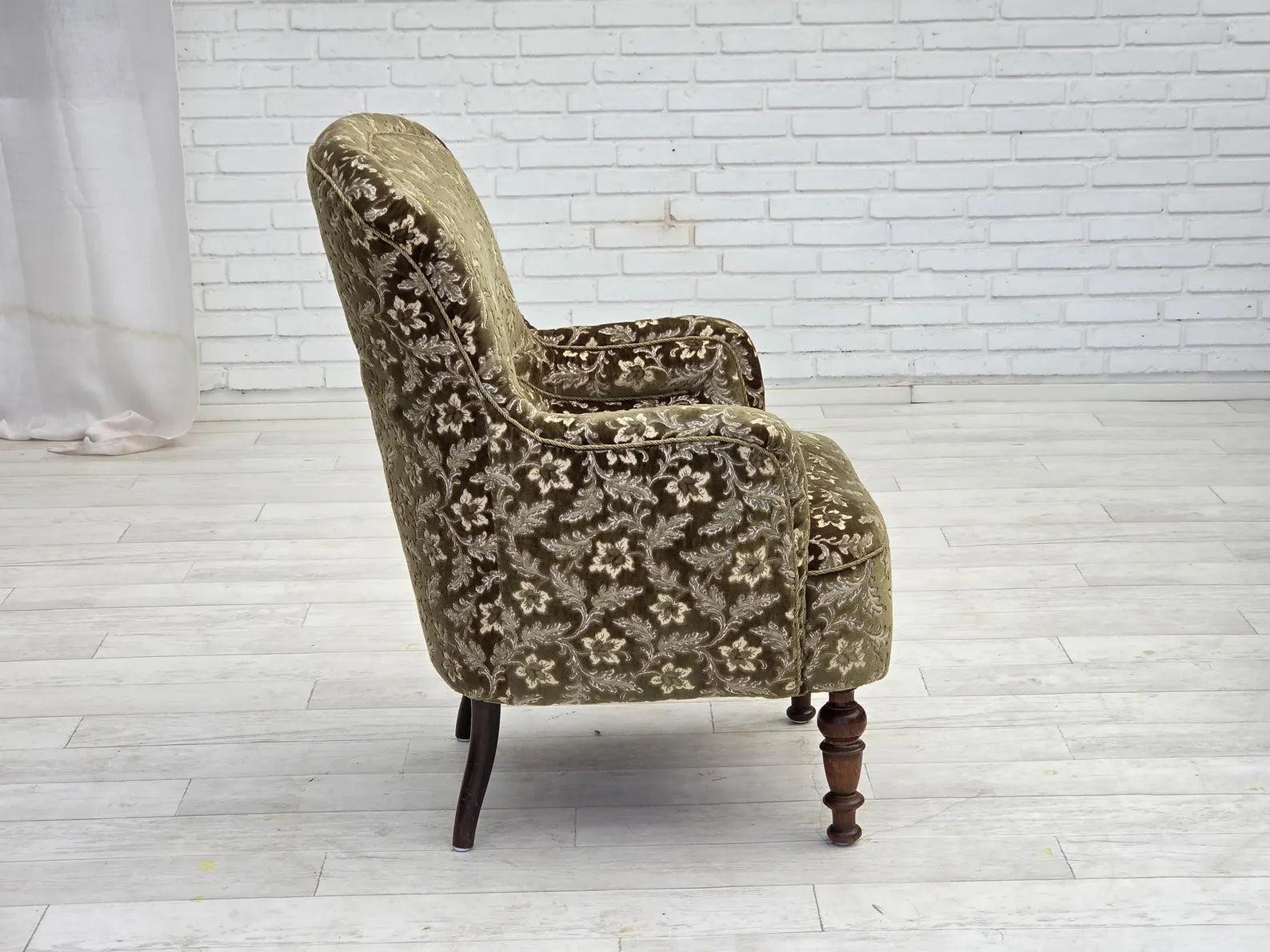 Armchair,_Green_Furniture_Velour_&_Ash_Wood,_1950s_Denmark