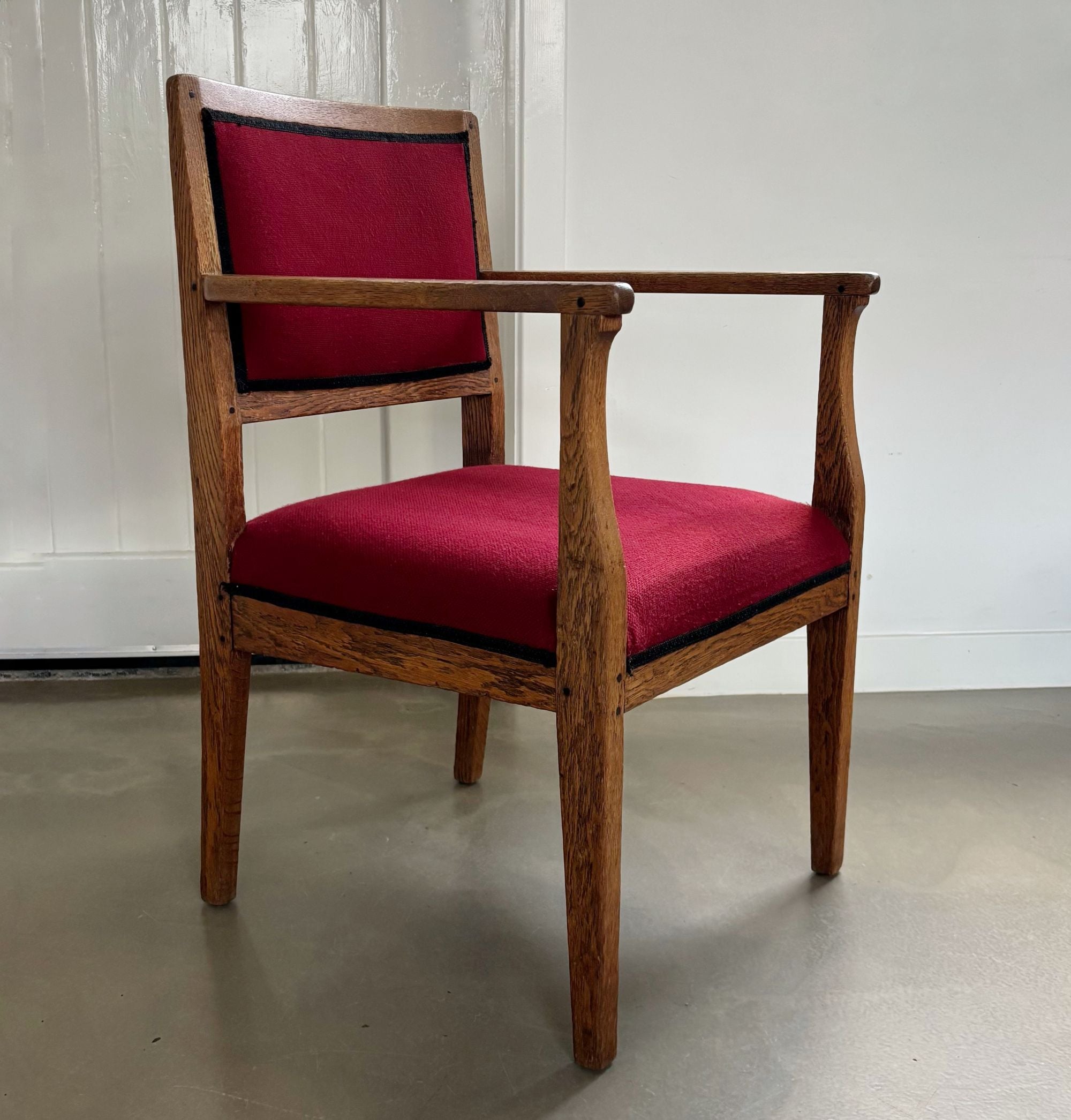 Oak_Armchair_Opus_467_by_C.J._van_den_Bosch_from_1900s_Netherlands