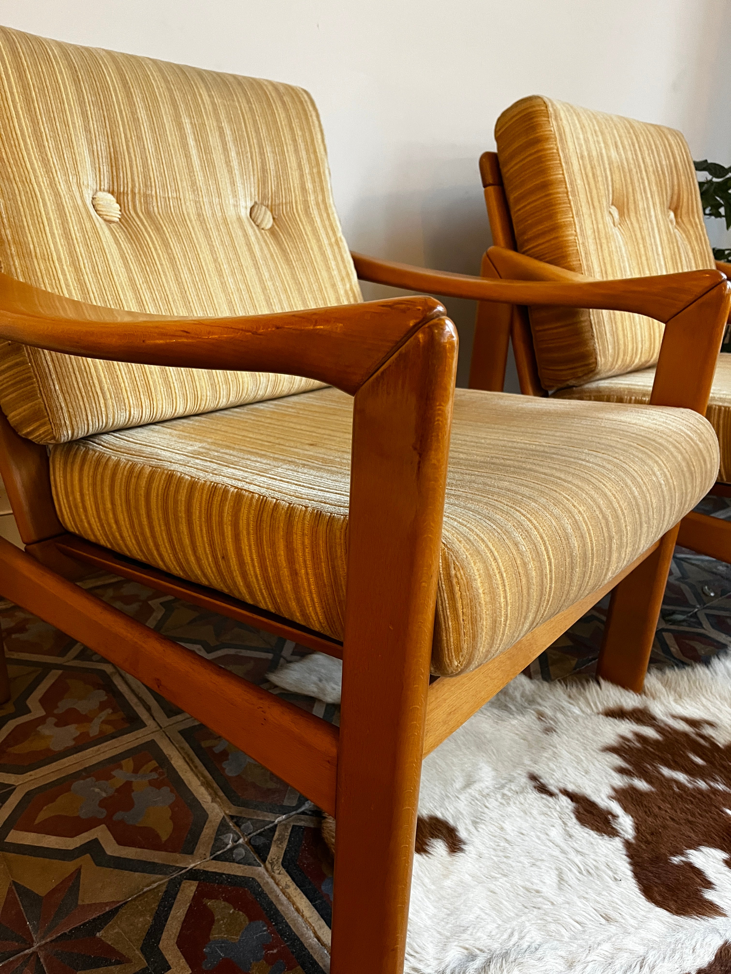 Set_of_2_Tella_Armchairs_by_Walter_Knoll_in_Yellow_Corduroy,_Germany_1950s–1960s