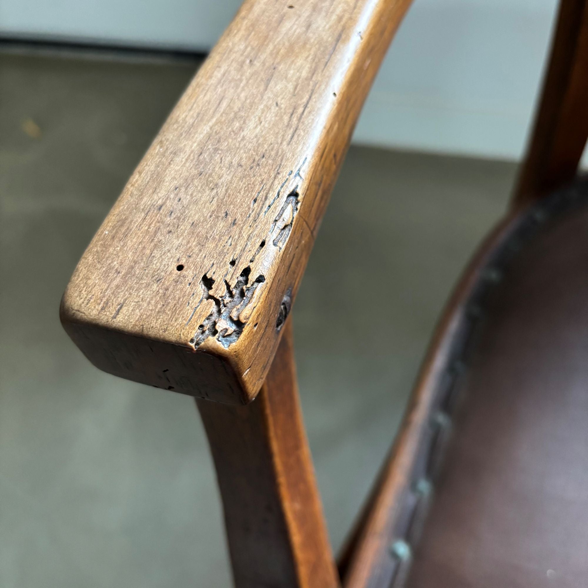 Armchair_Model_714_by_J_&_J_Kohn_from_1903_Austria