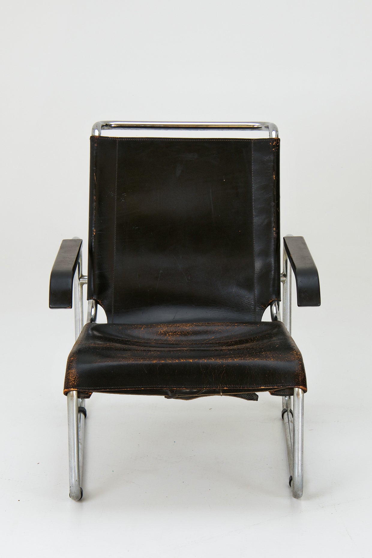 Armchair_S35_L_by_Marcel_Breuer