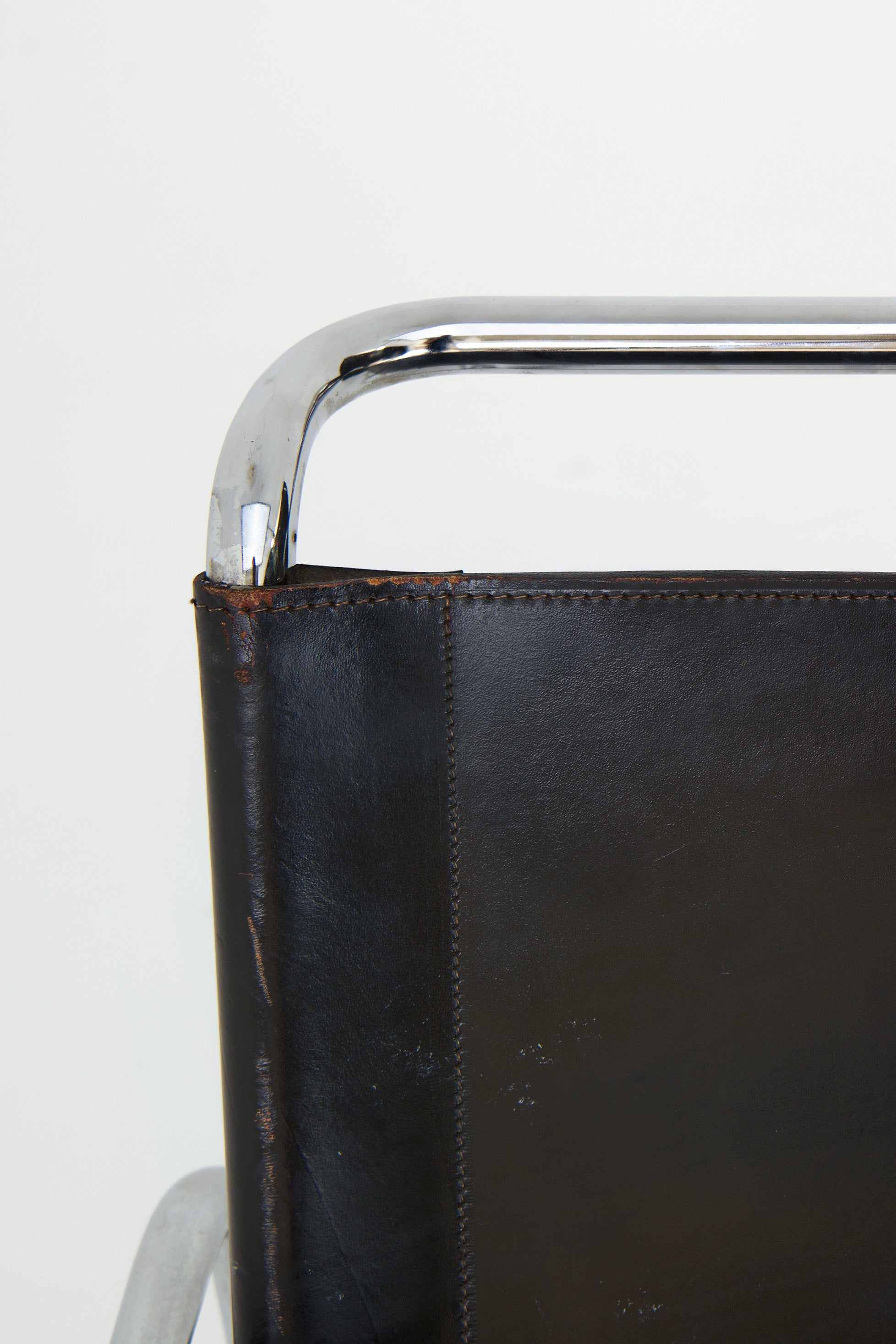 Armchair_S35_L_by_Marcel_Breuer