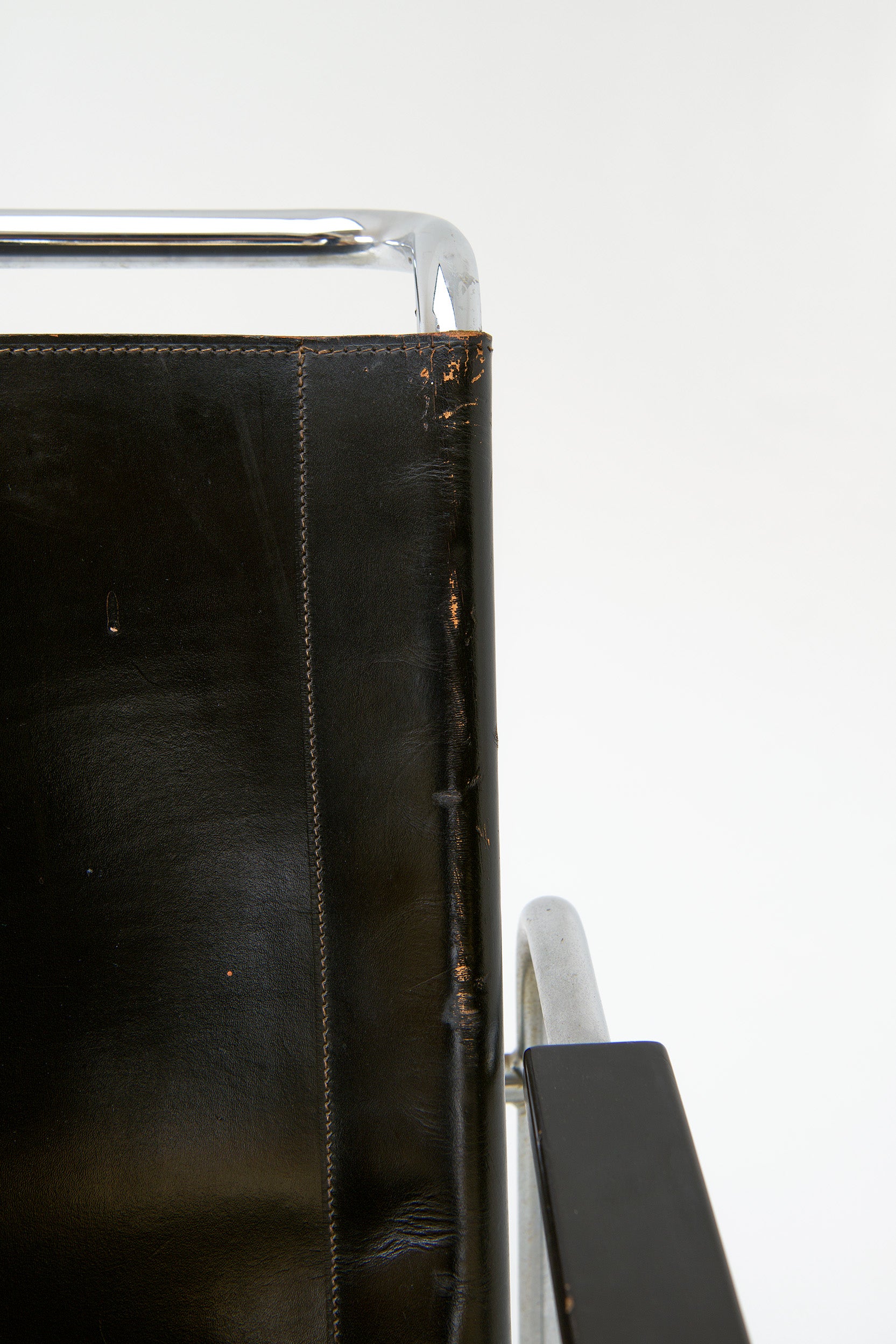 Armchair_S35_L_by_Marcel_Breuer