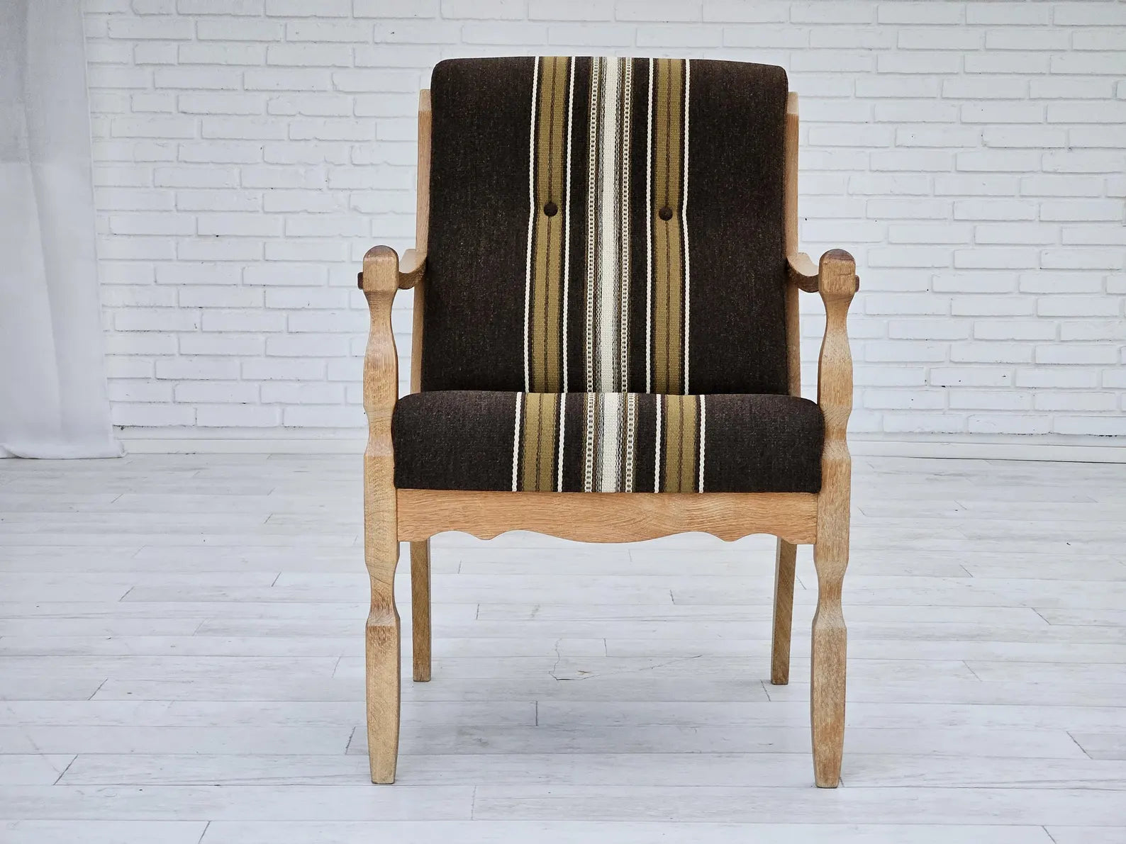 Armchair,_Solid_Oak_Wood_Frame,_1970s_Denmark