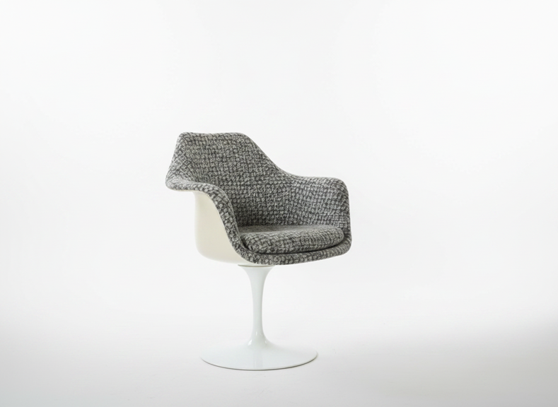 Set_of_2_1970s_Tulip-Style_Swivel_Armchairs_in_Patterned_Fabric